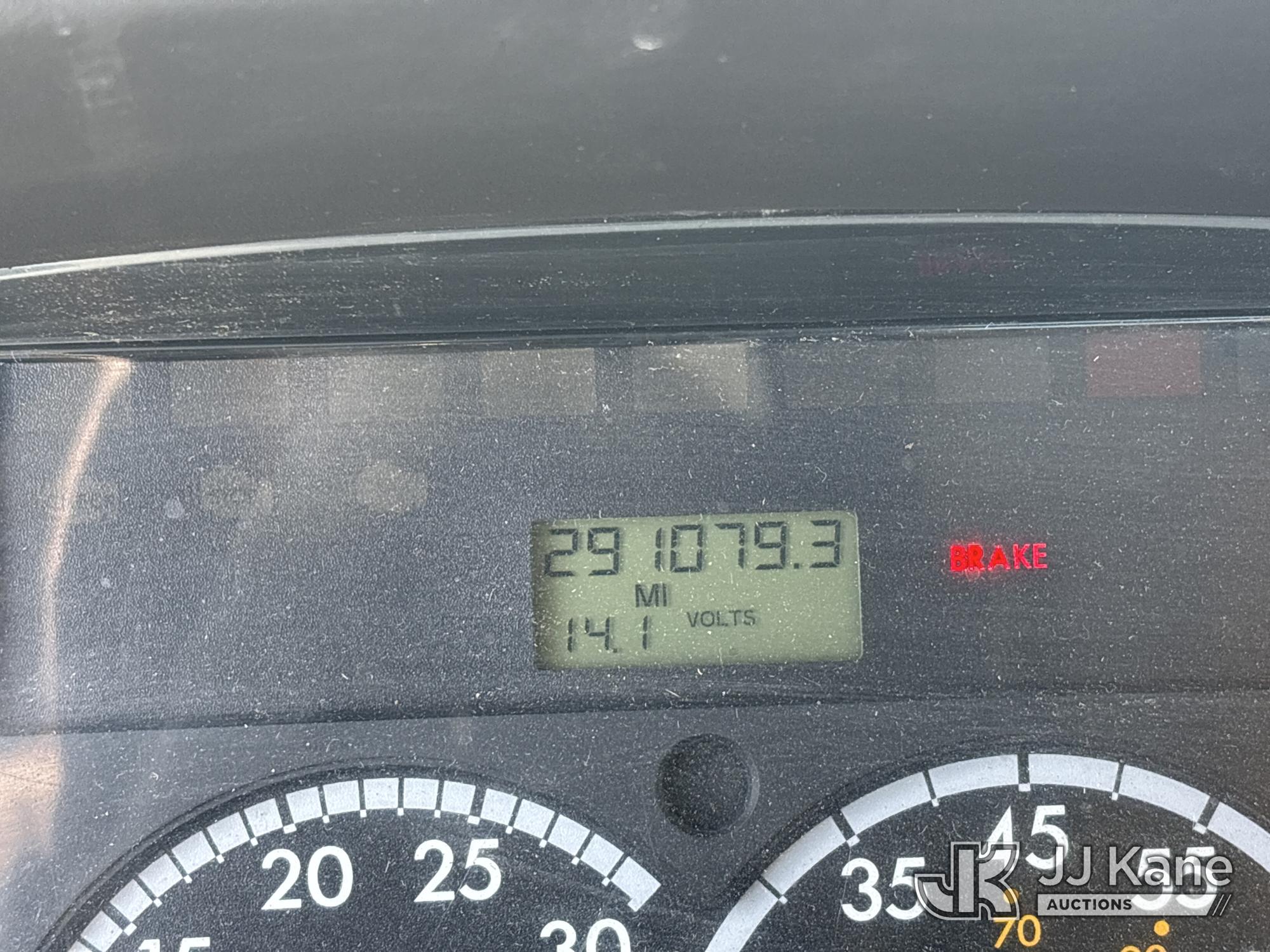 2014 Freightliner M2 106