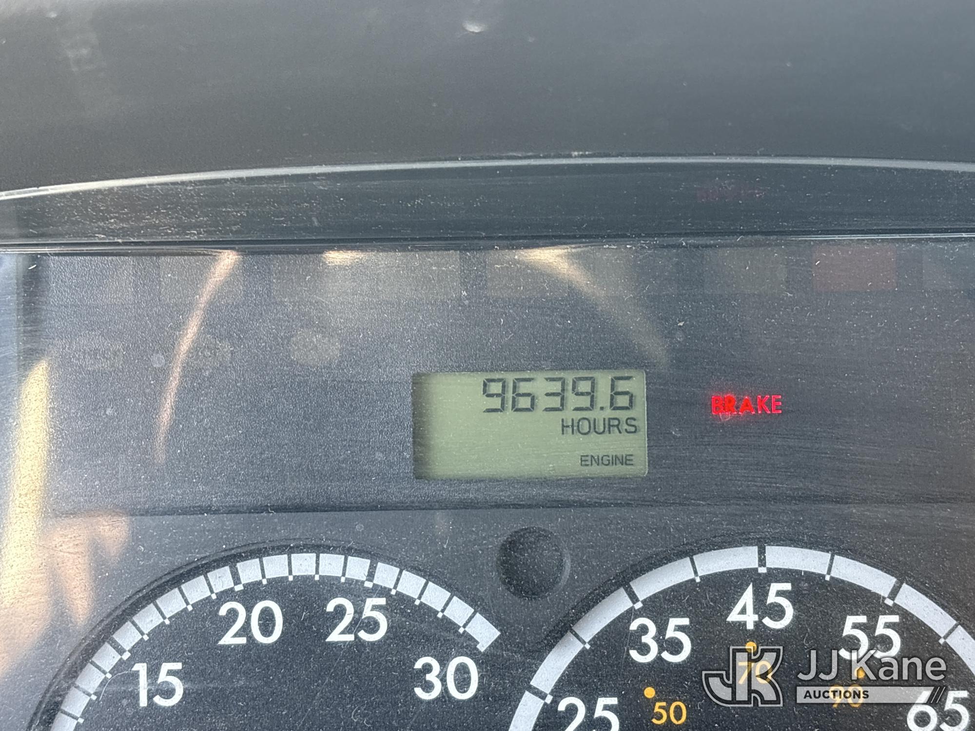 2014 Freightliner M2 106
