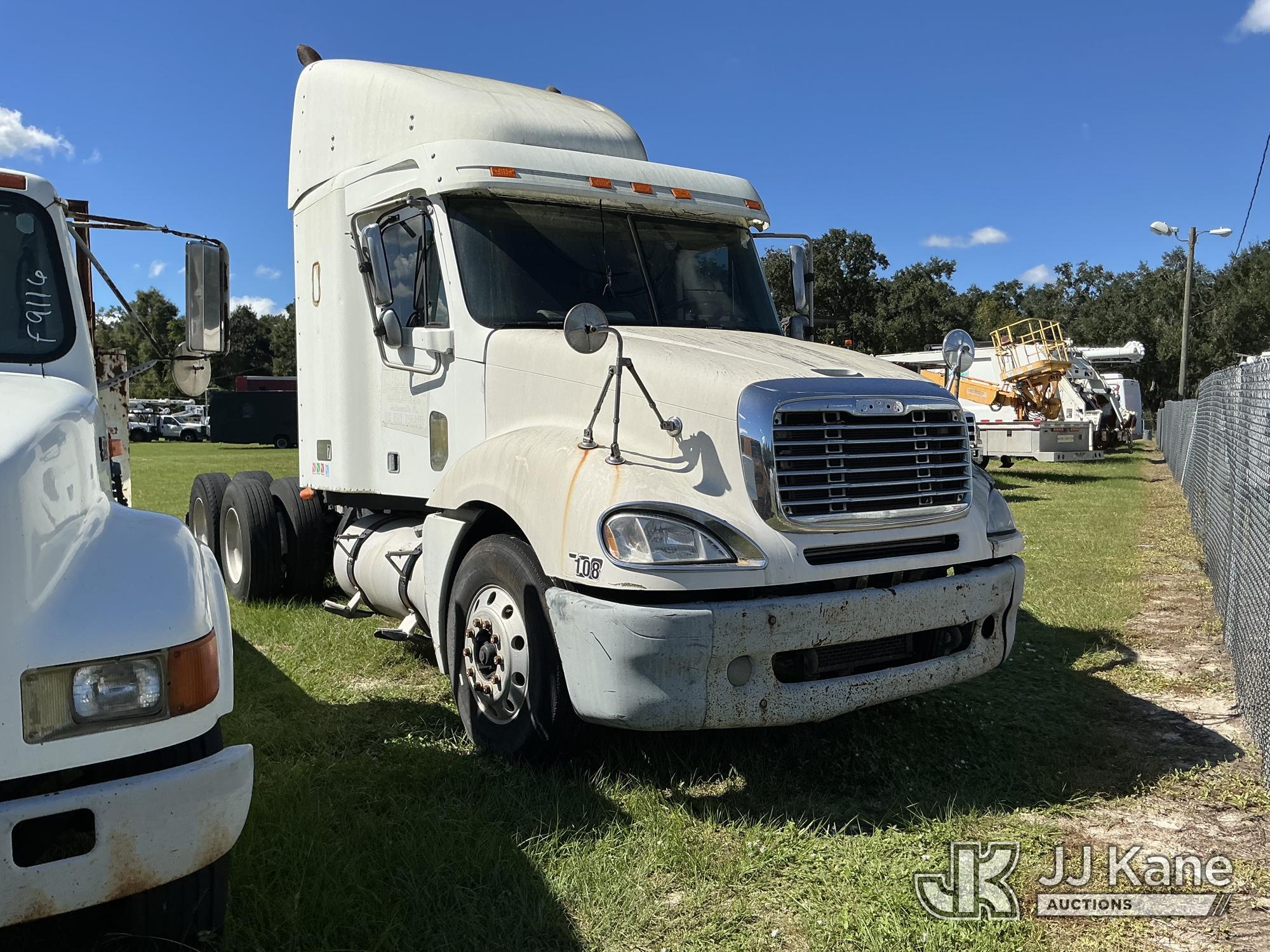 2004 Freightliner COLUMBIA 120