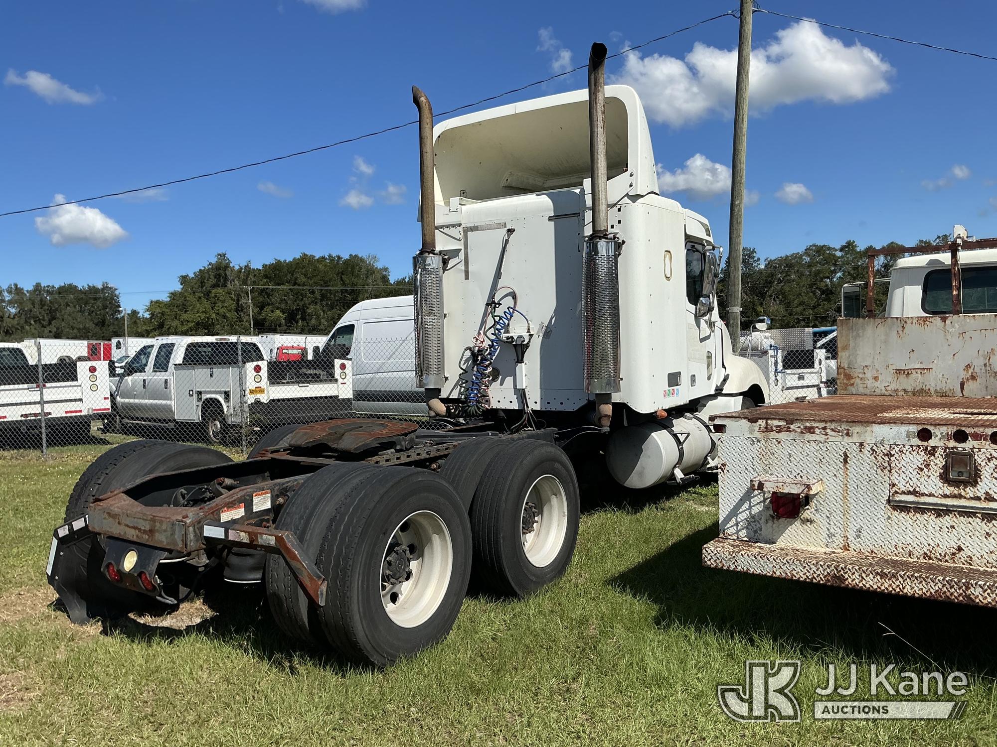 2004 Freightliner COLUMBIA 120