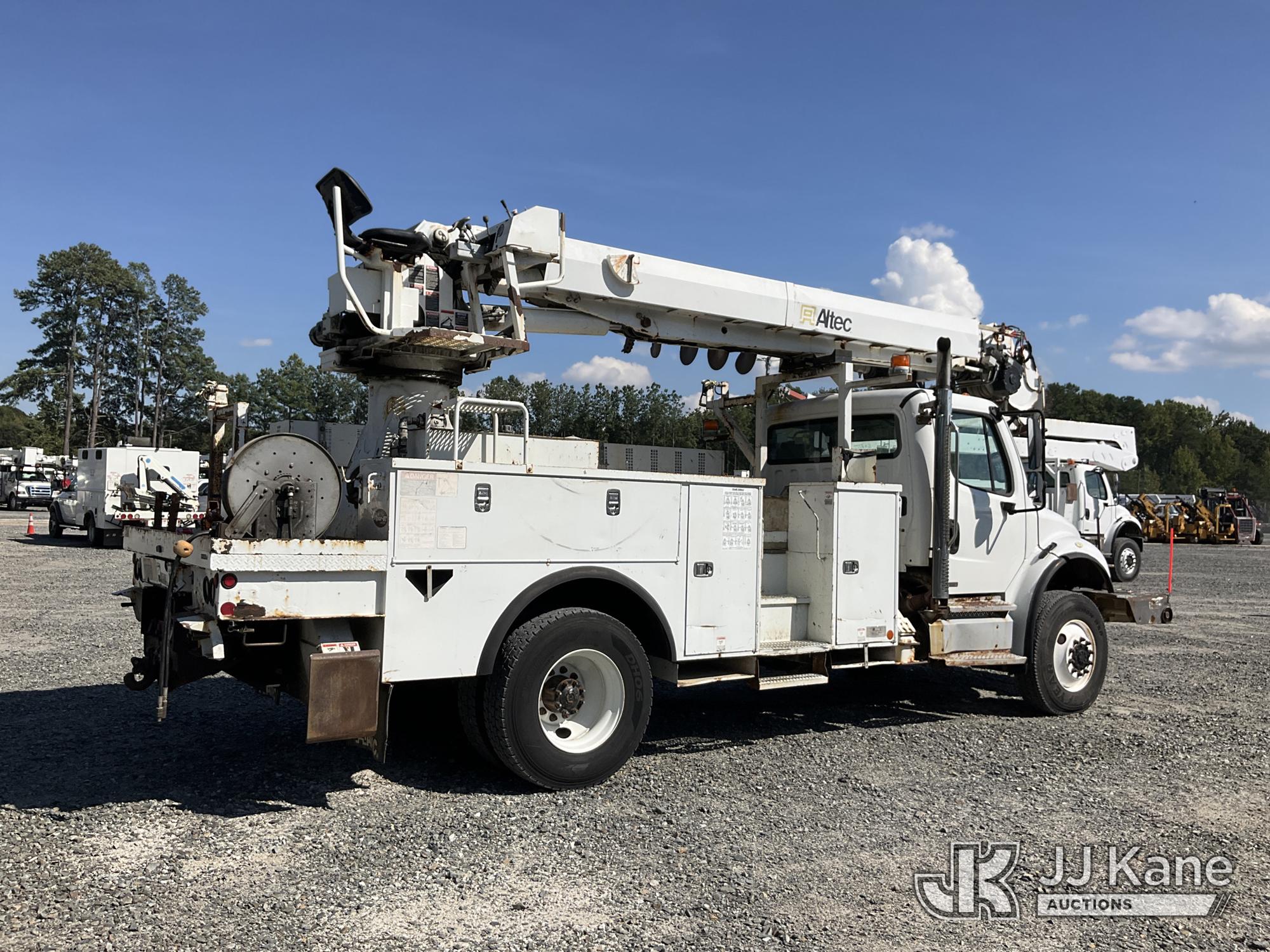 2013 Freightliner M2 106