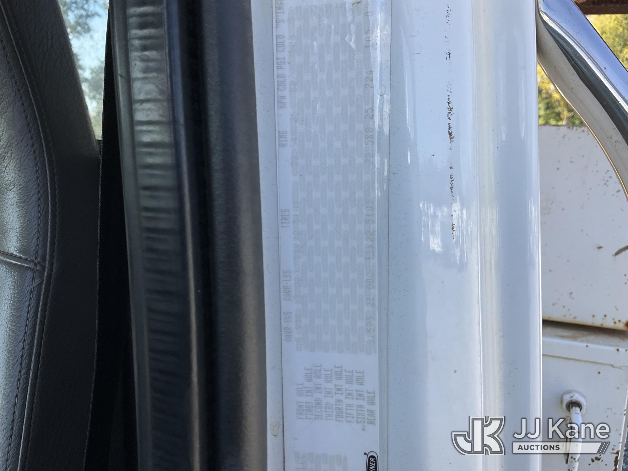 2013 Freightliner M2 106