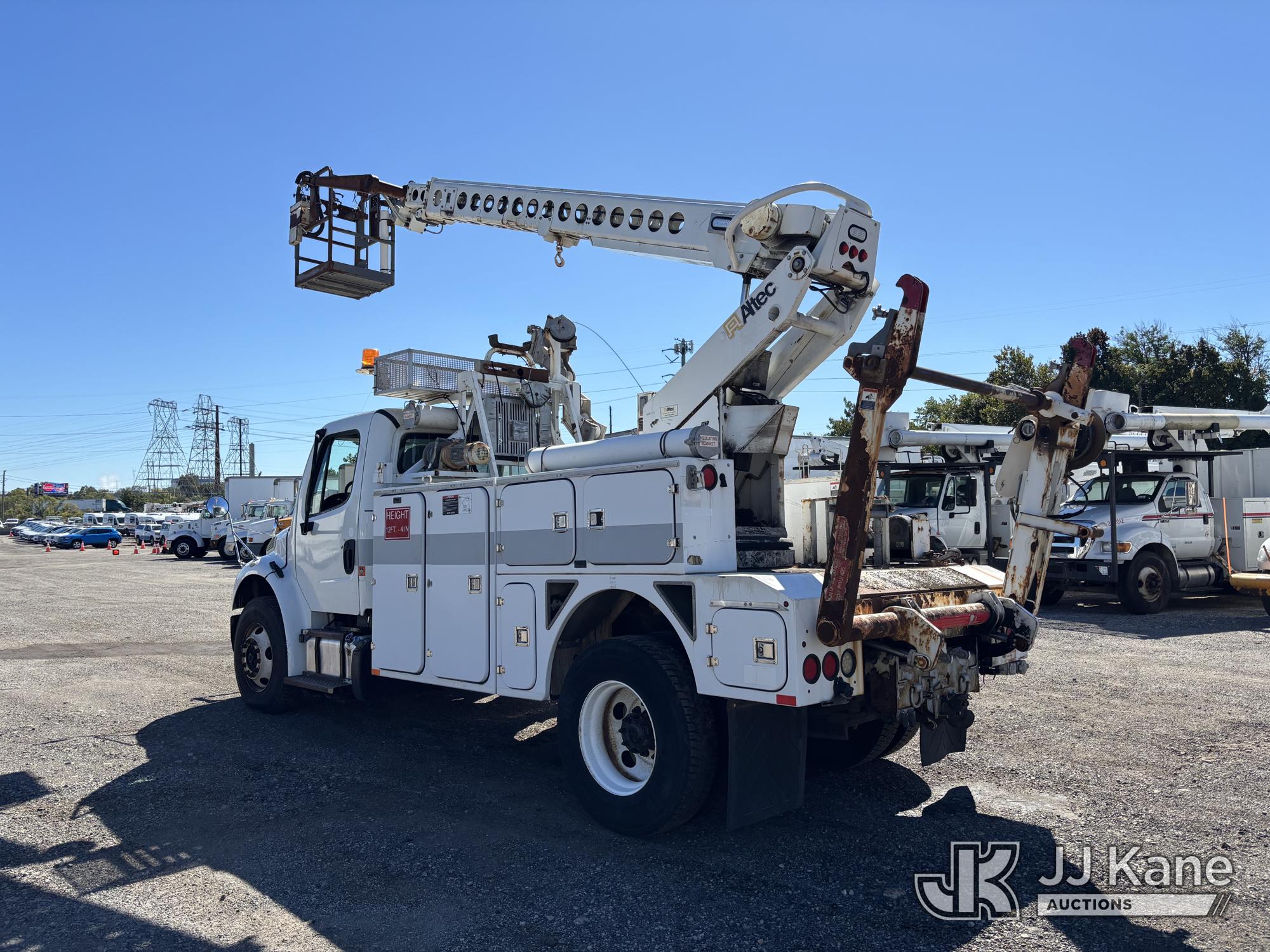 2014 Freightliner M2 106