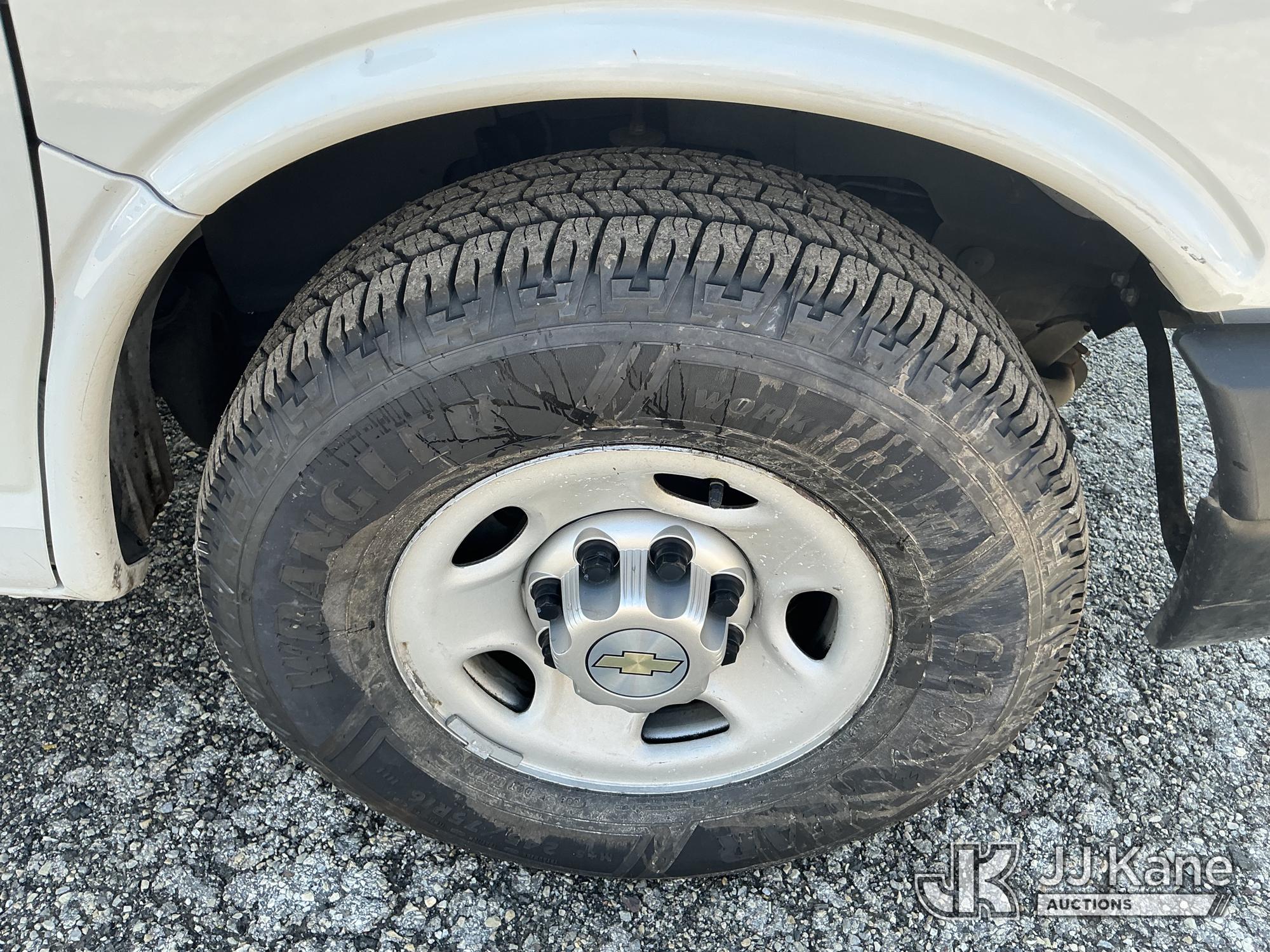 2011 Chevrolet EXPRESS G2500