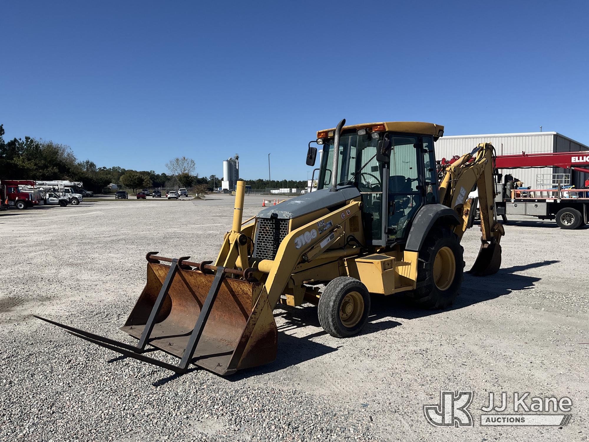 Photo of 2004 John Deere 310G