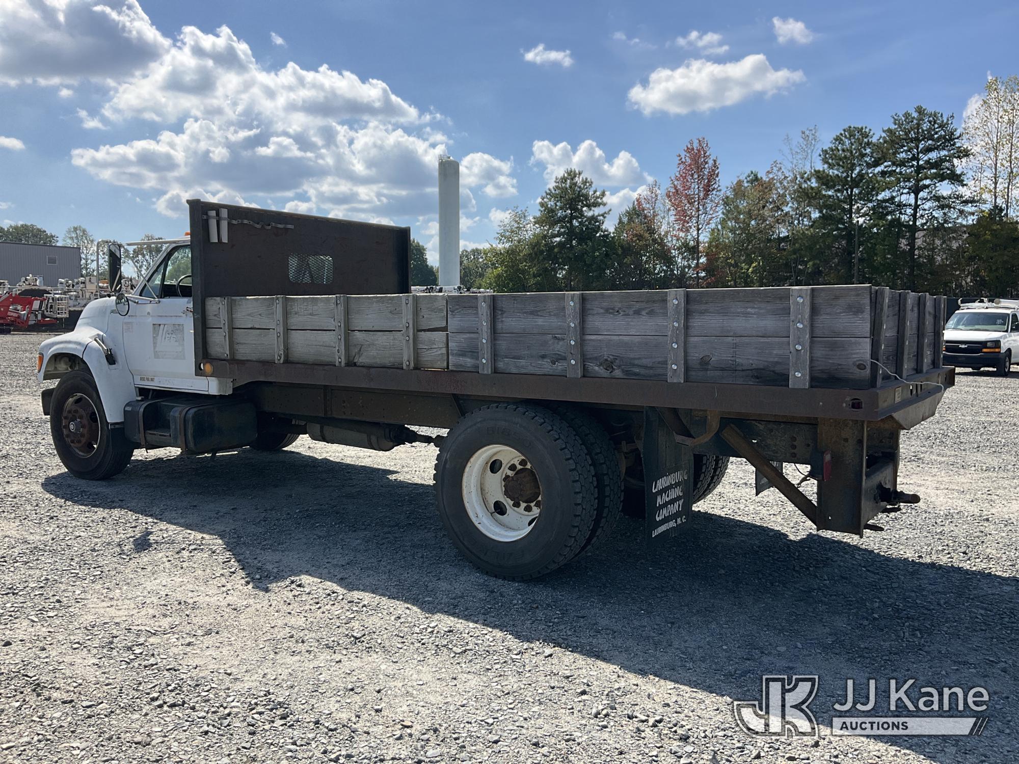 1999 Ford F800