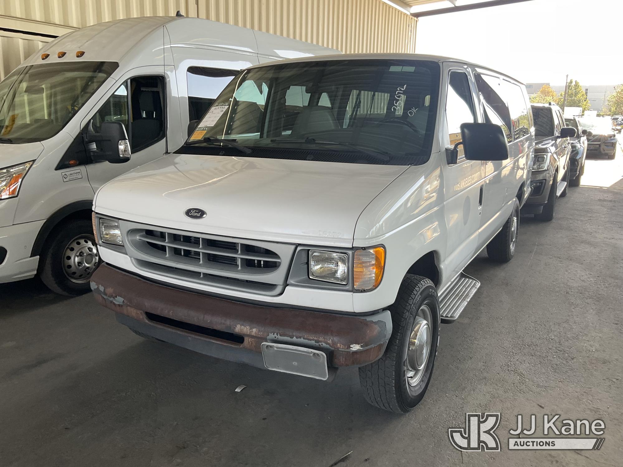 Photo of 2002 Ford Econoline