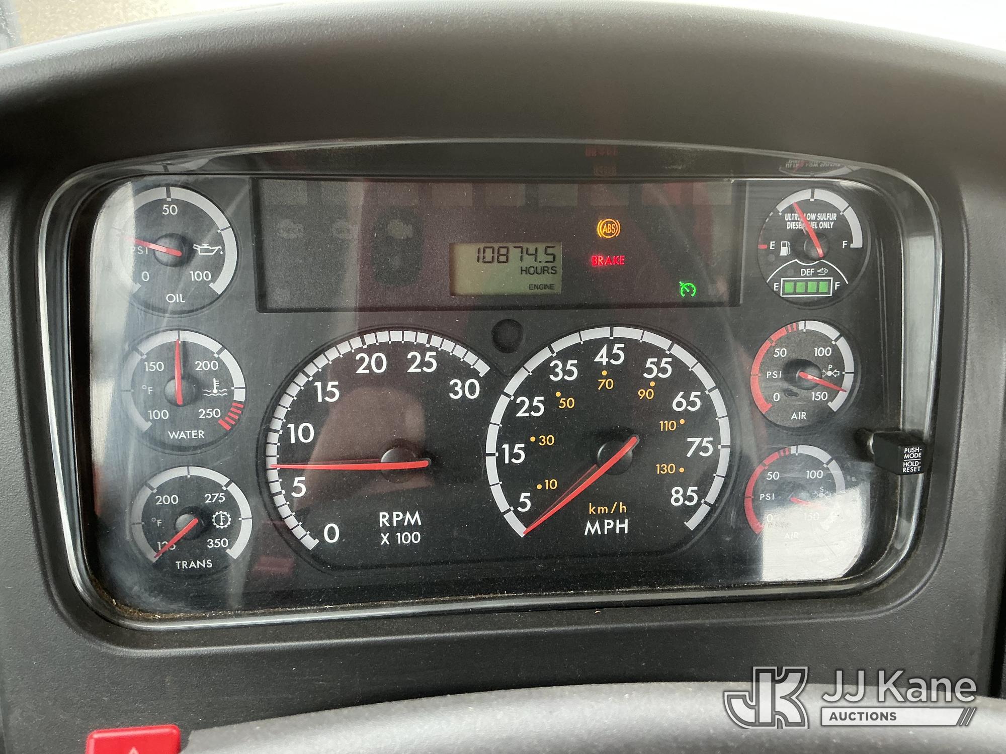 2014 Freightliner M2 106