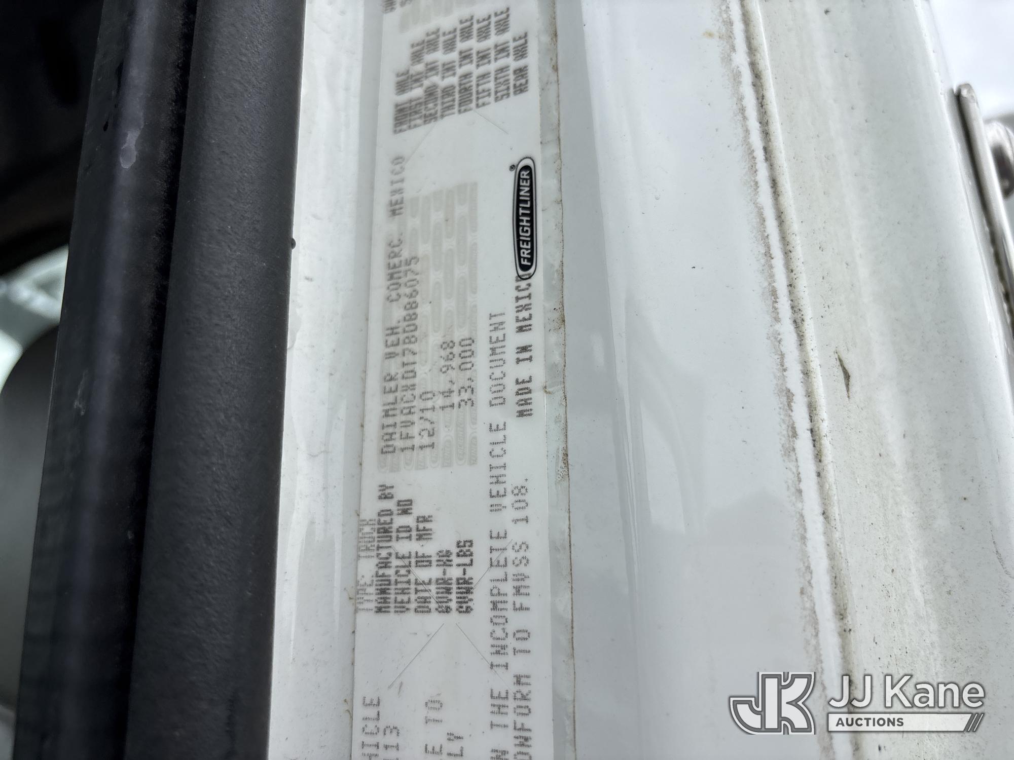 2011 Freightliner M2 106