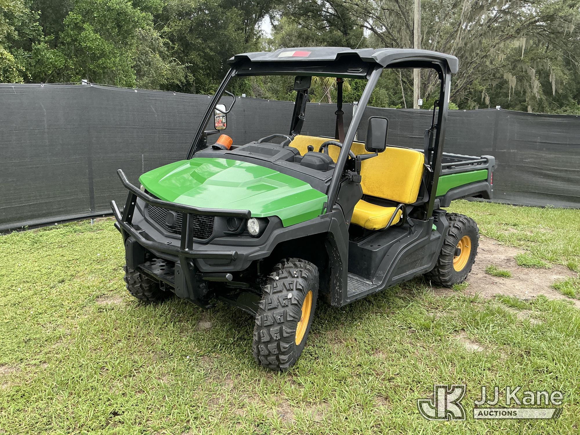 Photo of 2018 John Deere XUV865E