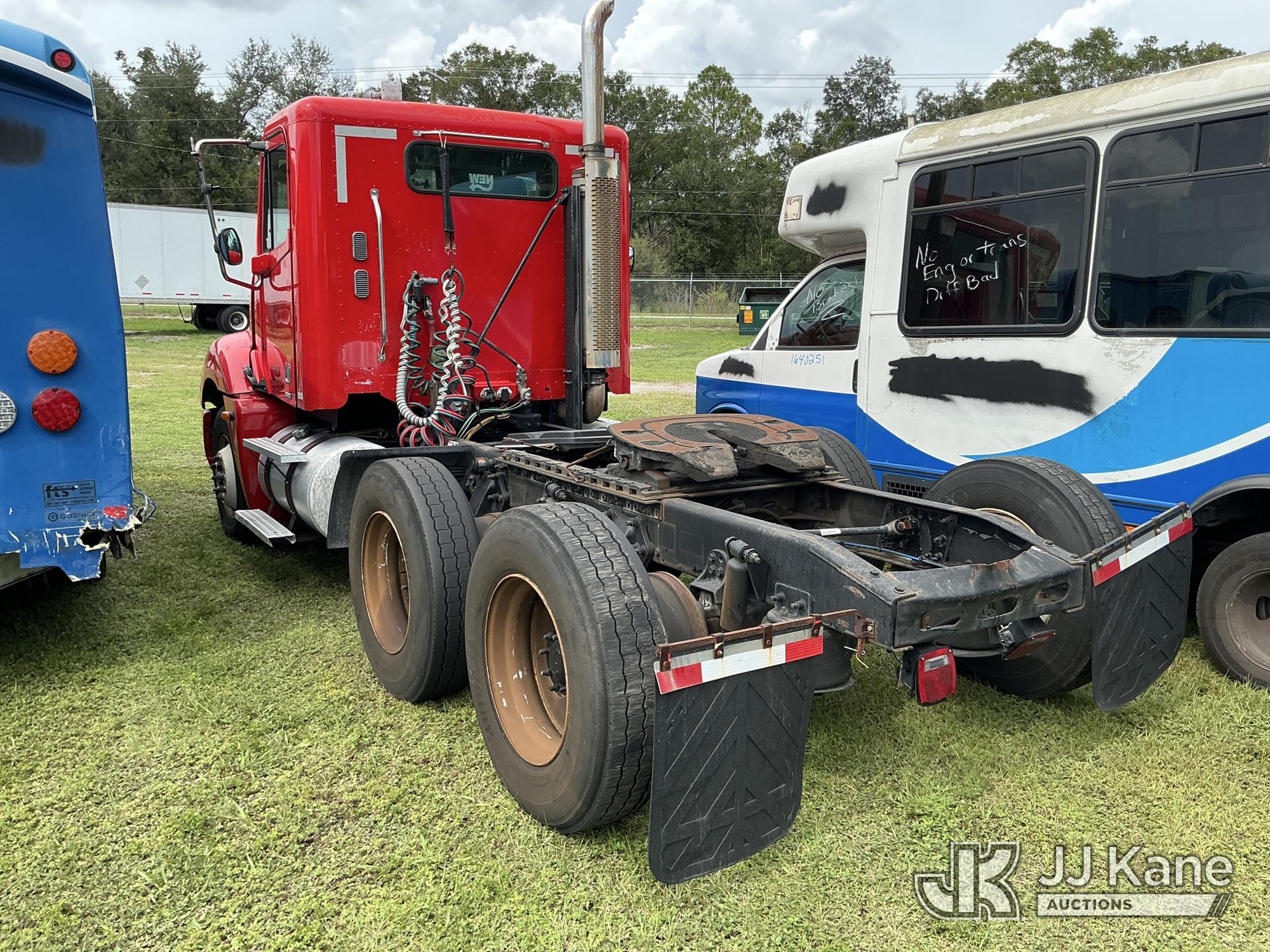 2005 Freightliner COLUMBIA 120