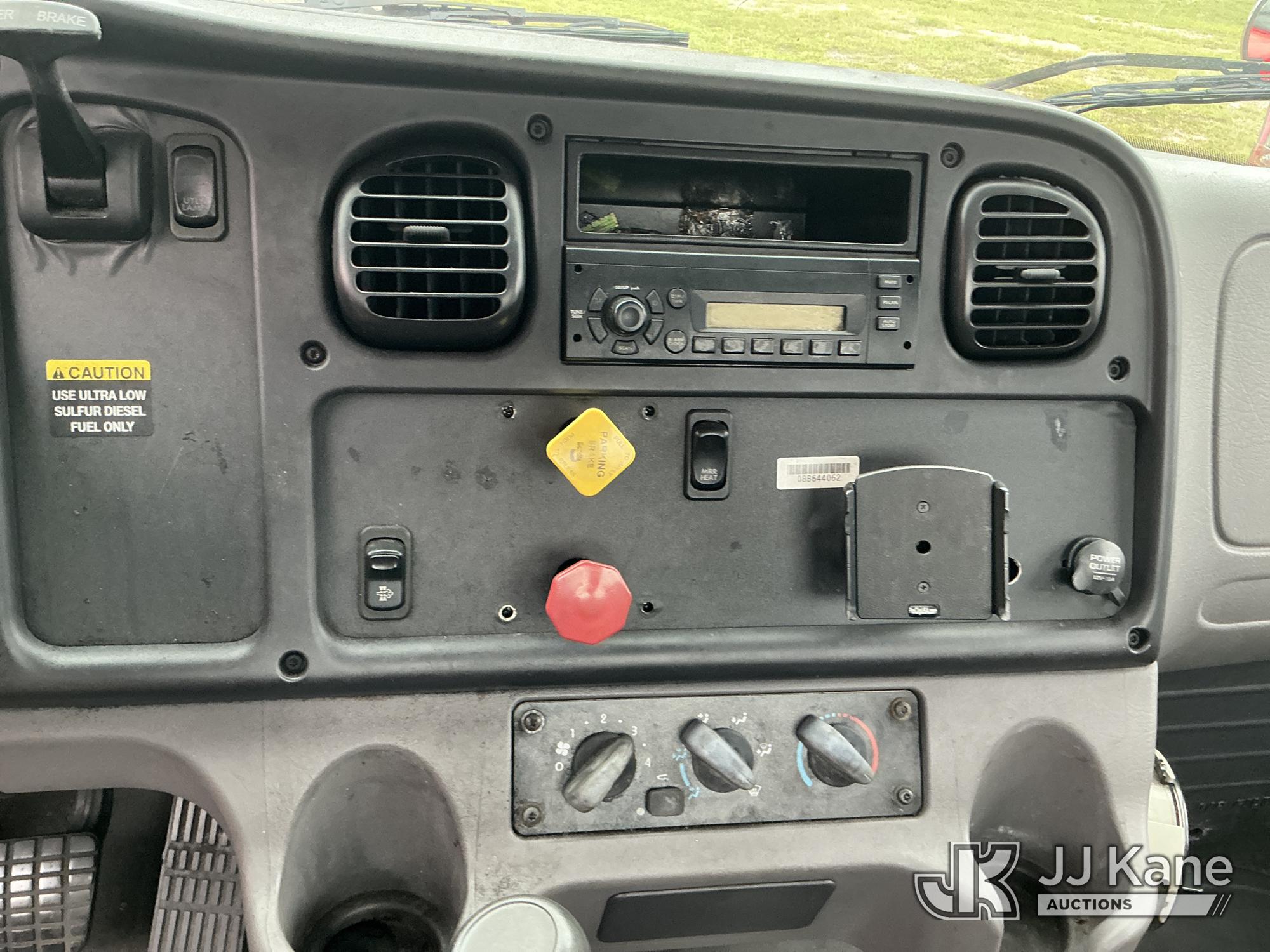 2008 Freightliner M2 106