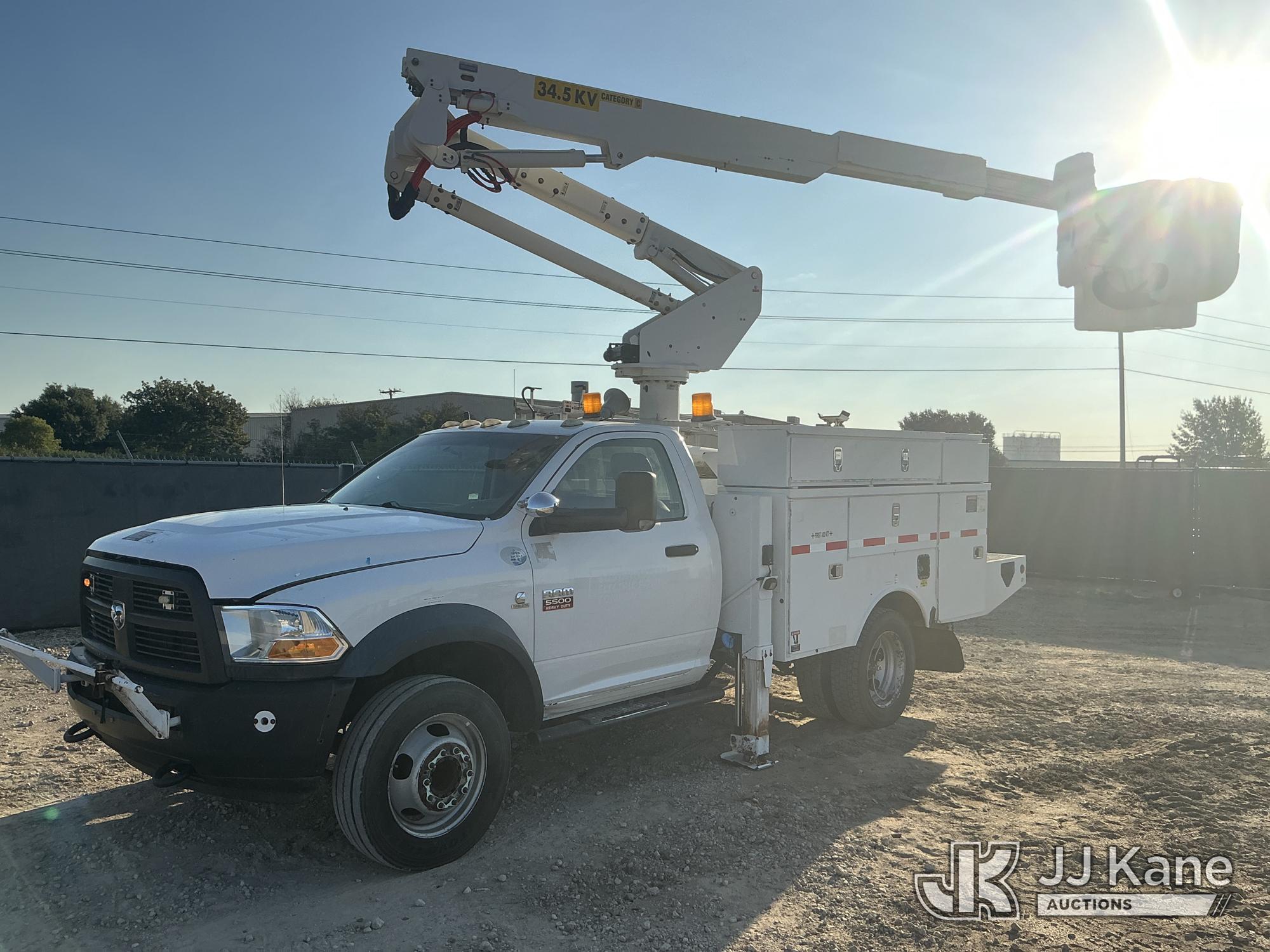 Altec AT37-G Articulating & Telescopic Material Handling Bucket Truck On 2012 Dodge Ram 5500 Service Truck (1649280)
