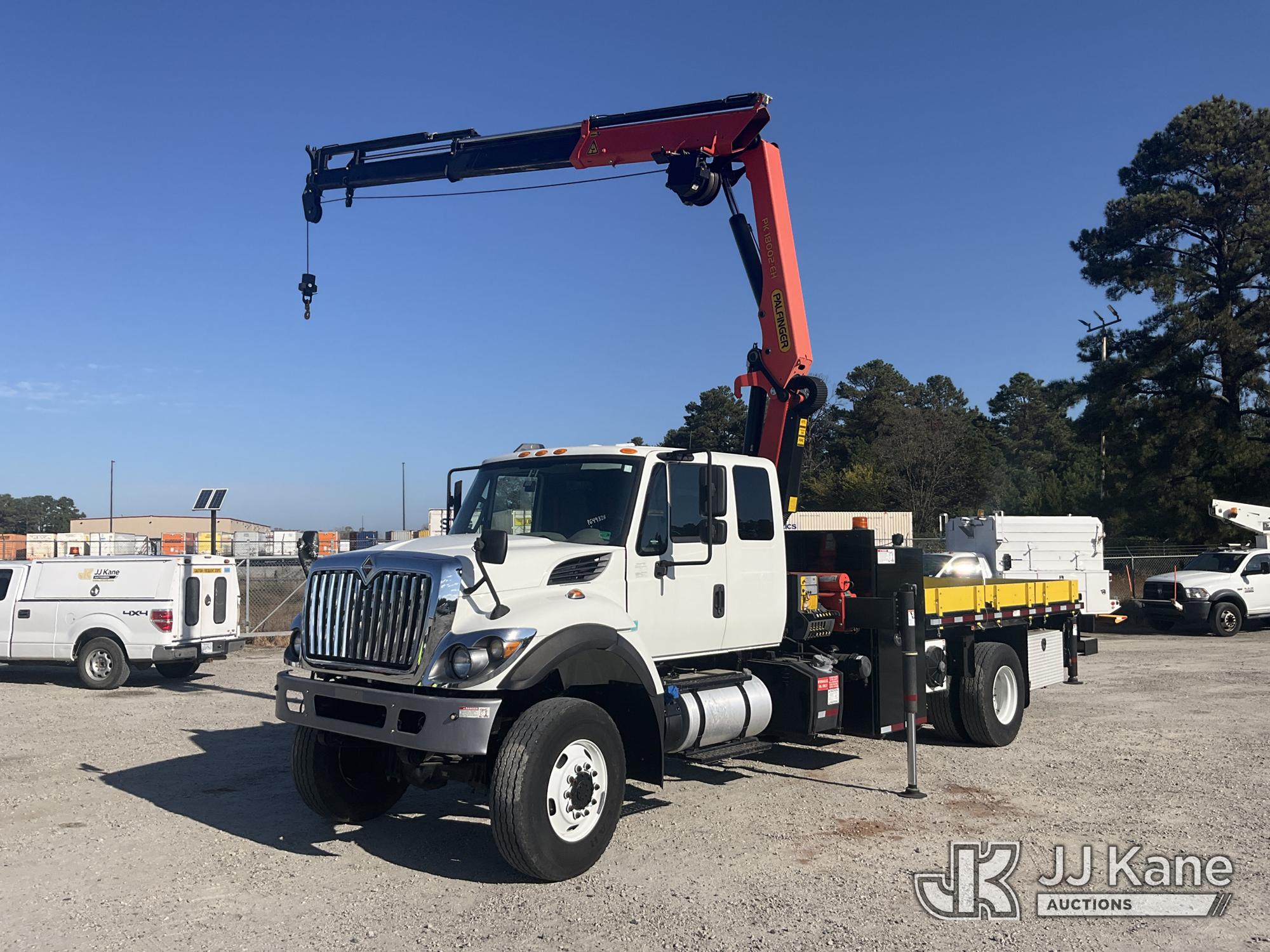 Palfinger PK18002-EH Hydraulic Knuckle Boom Crane On 2017 International Workstar 7500 Extended-Cab Flatbed Truck (1649328)