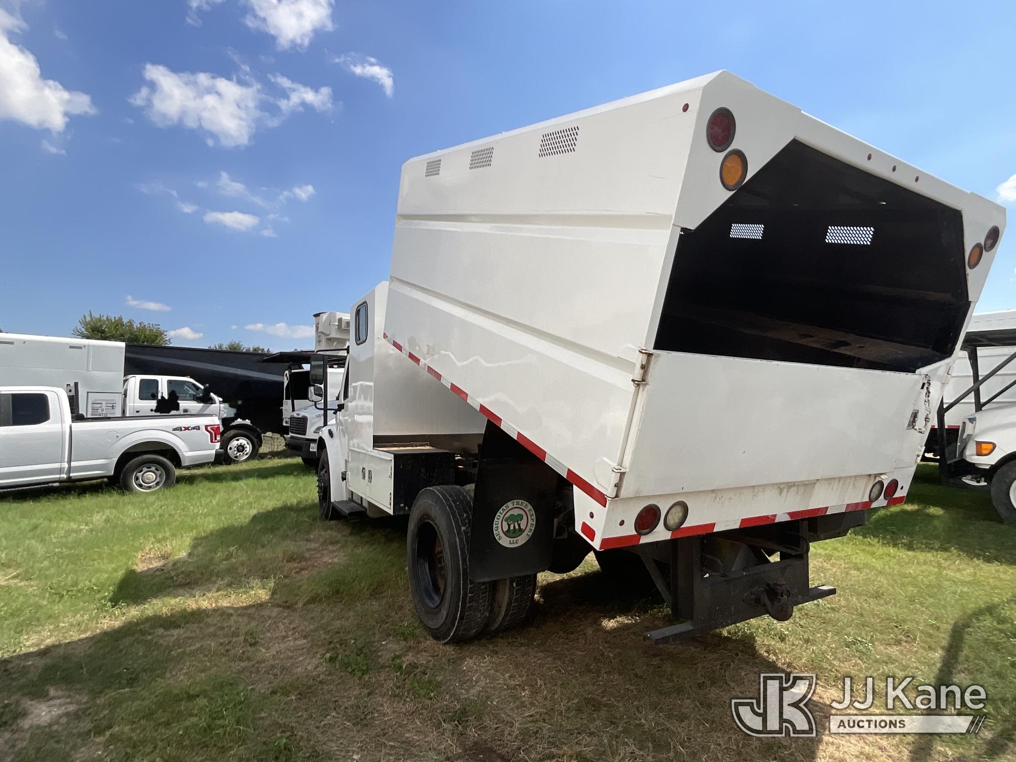 2011 Freightliner M2 106
