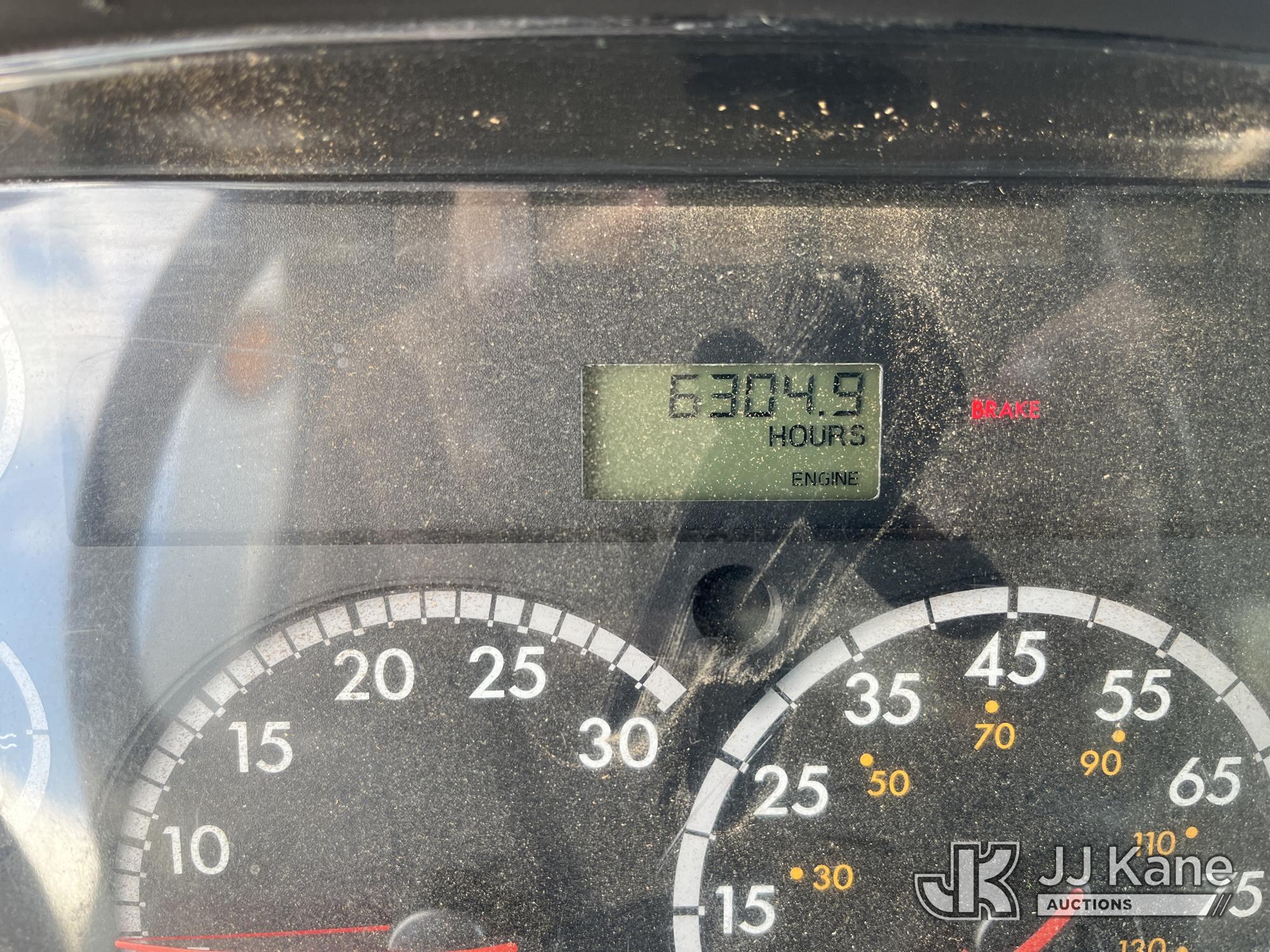 2011 Freightliner M2 106