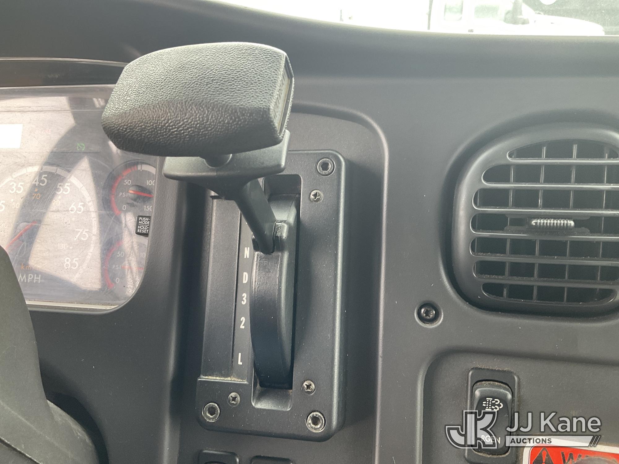 2013 Freightliner M2 106