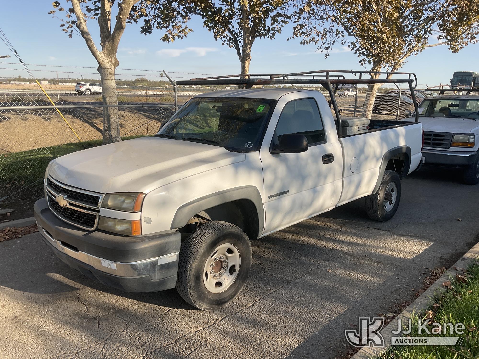 2007 Chevrolet Silverado Classic 2500HD Pickup Truck (1649524)