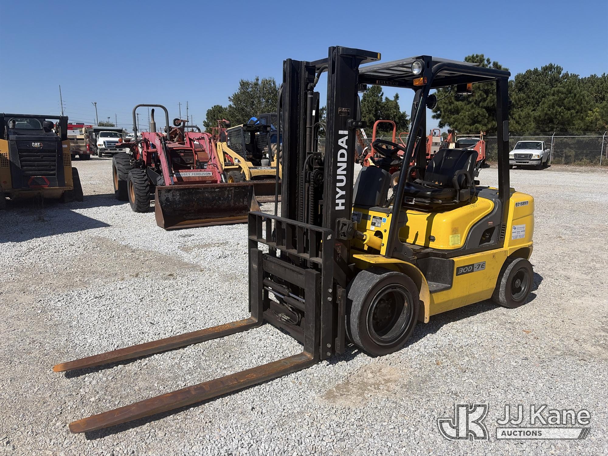 Photo of 2013 Hyundai 30D-7E 5,050