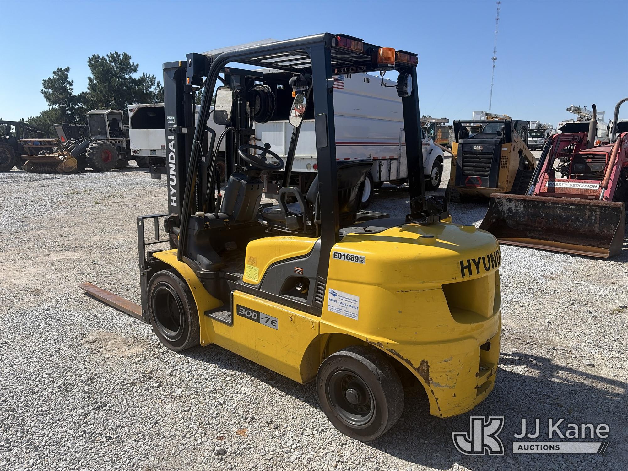 2013 Hyundai 30D-7E 5,050