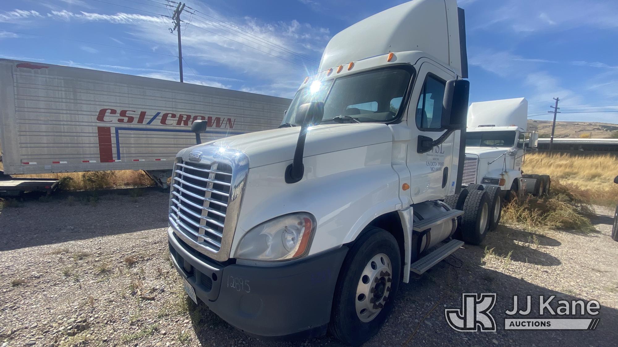 Photo of 2014 Freightliner Cascadia 125
