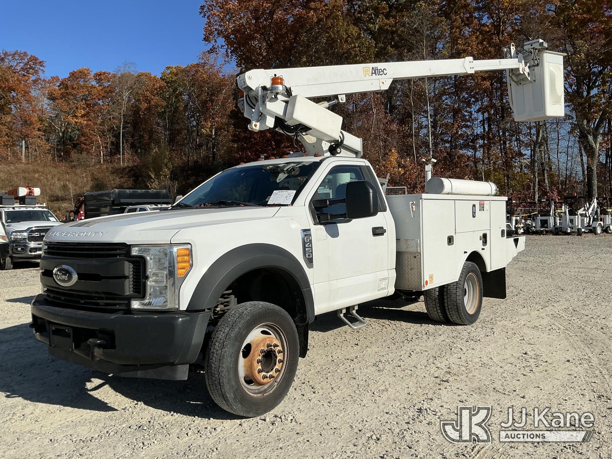 Altec AT200 Telescopic Non-Insulated Bucket Truck On 2017 Ford F450 Service Truck (1649585)