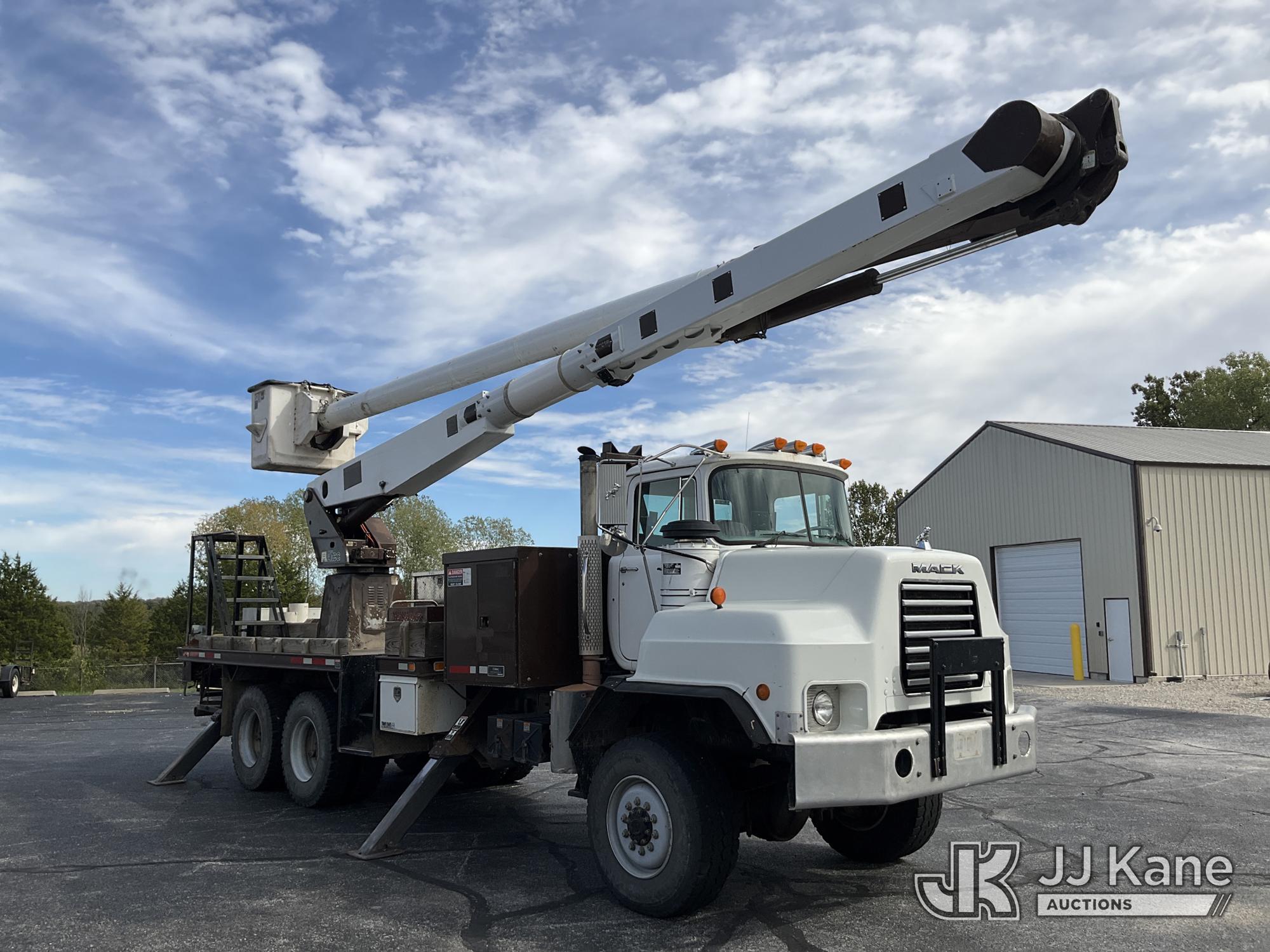 1996 Mack DMM600