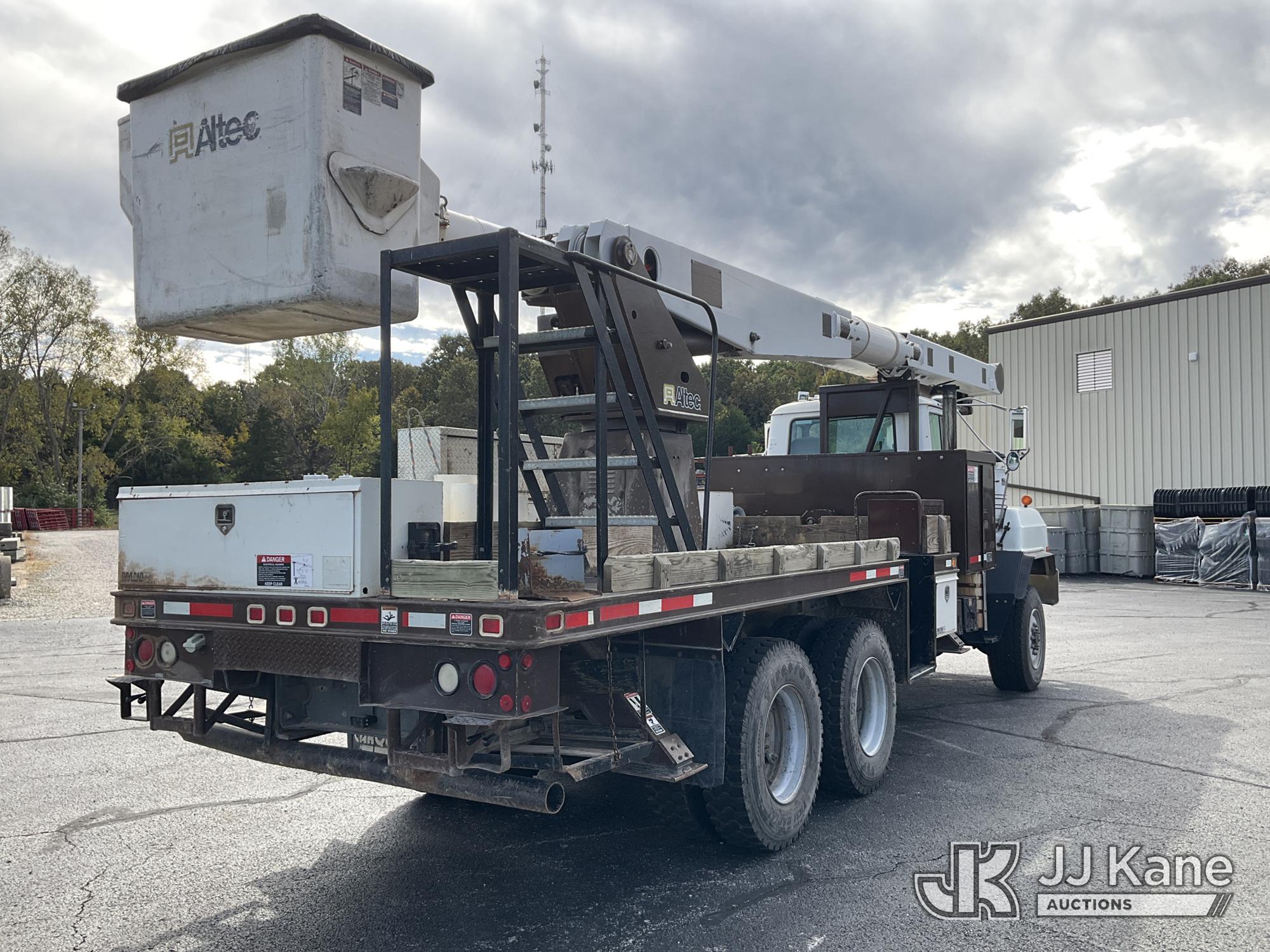1996 Mack DMM600