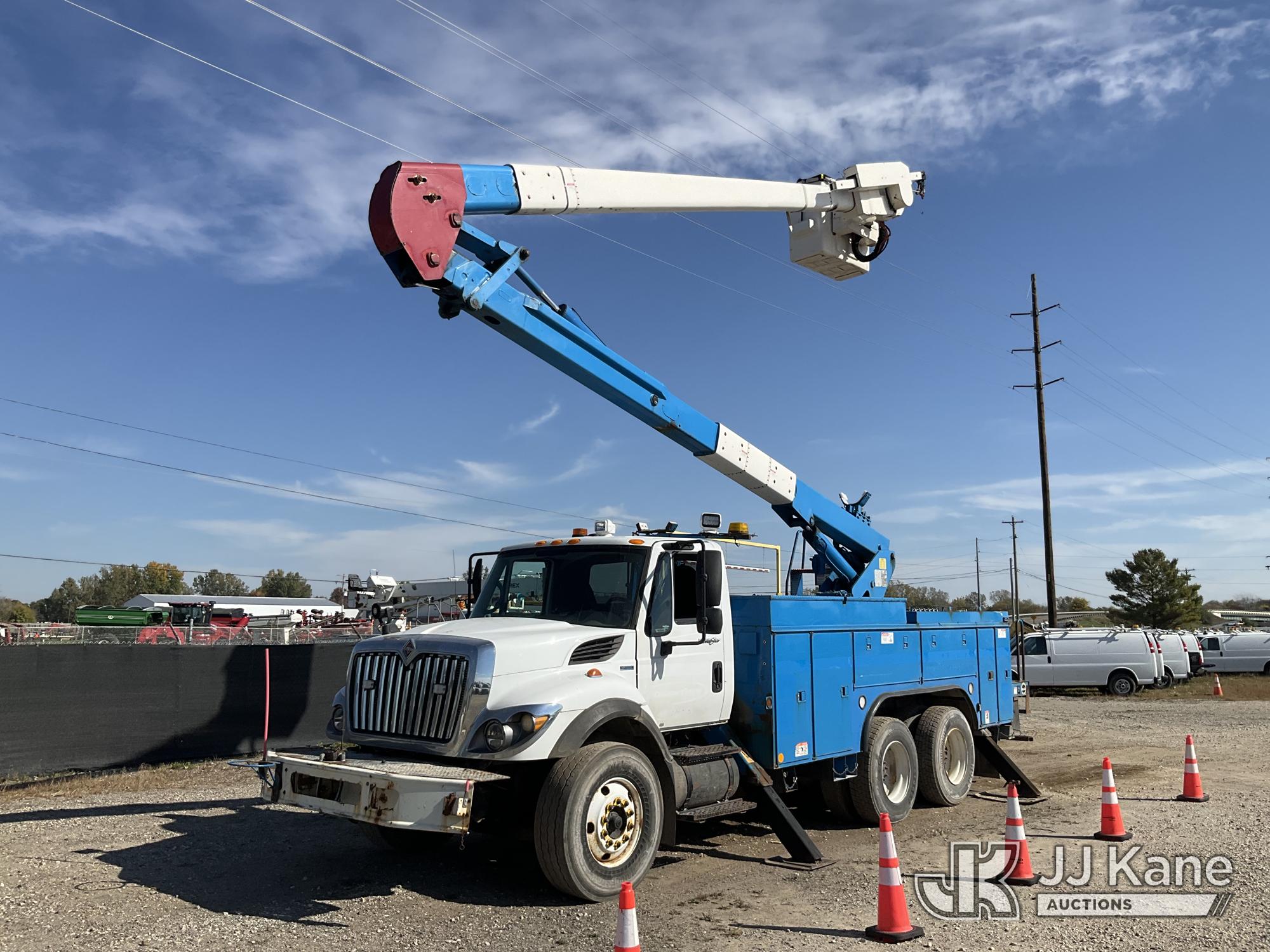 Photo of 2010 International 7400