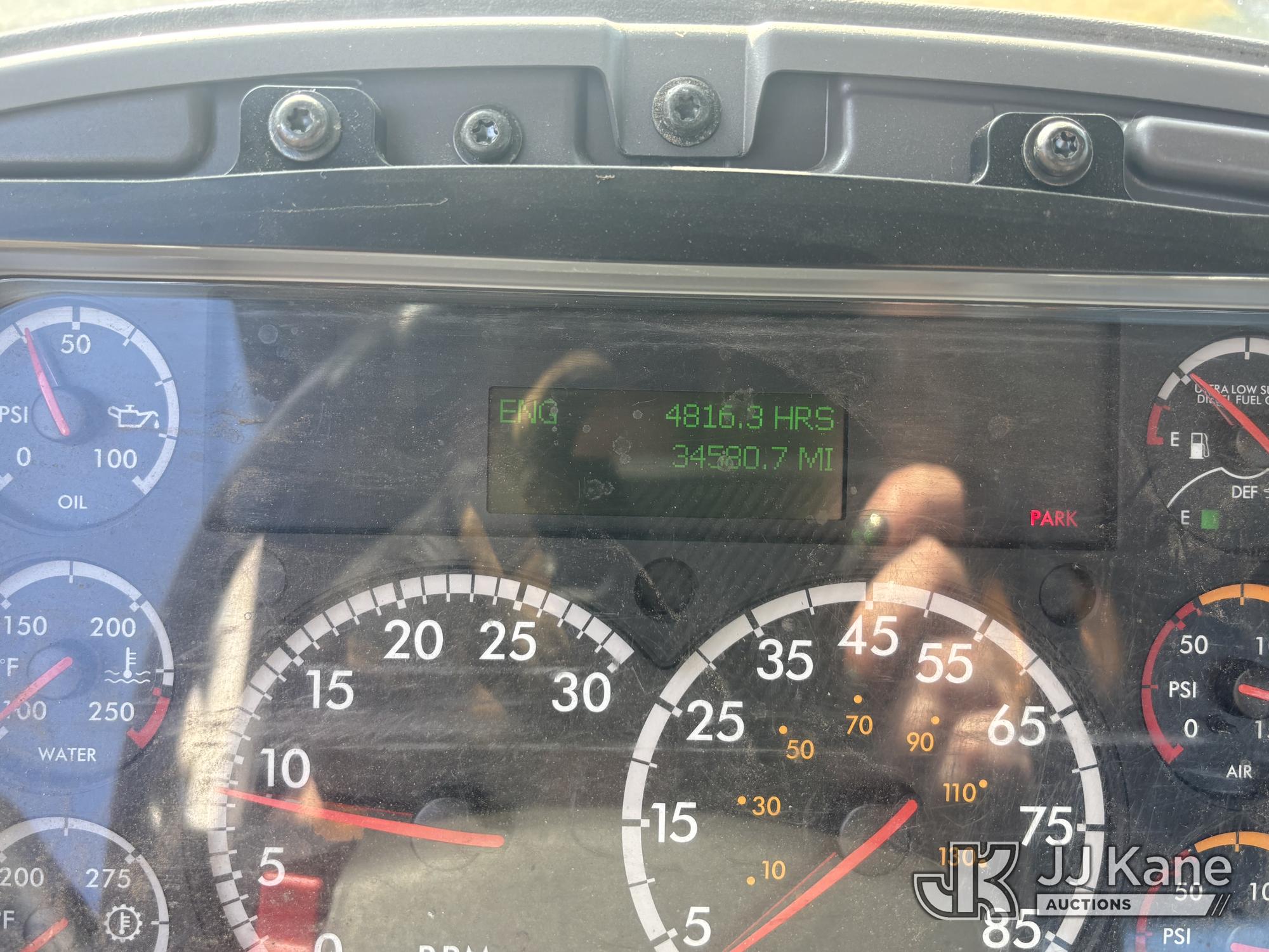 2016 Freightliner M2 106 4X2