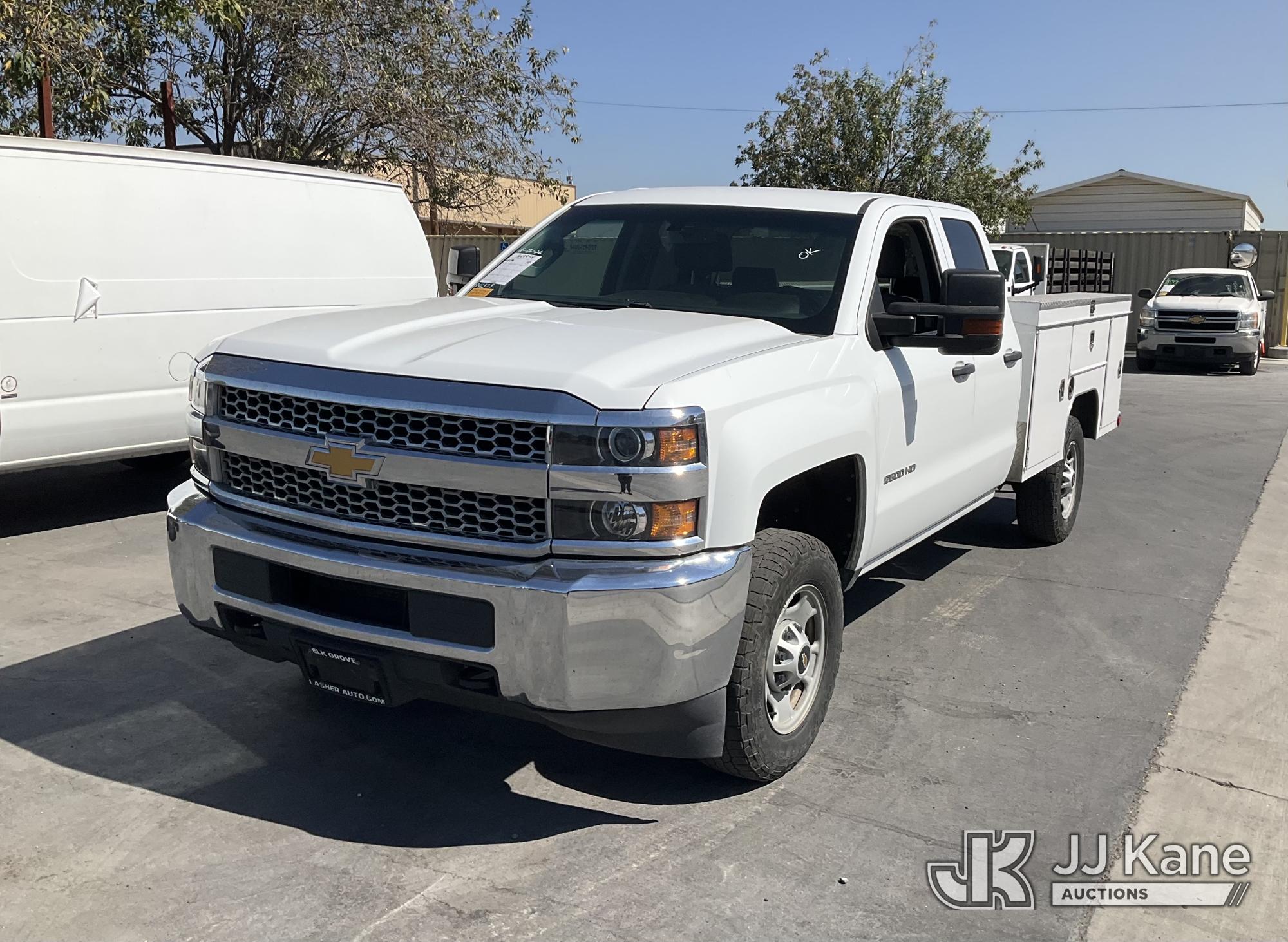 2019 Chevrolet Silverado 2500HD Extended-Cab Service Truck (1649958)