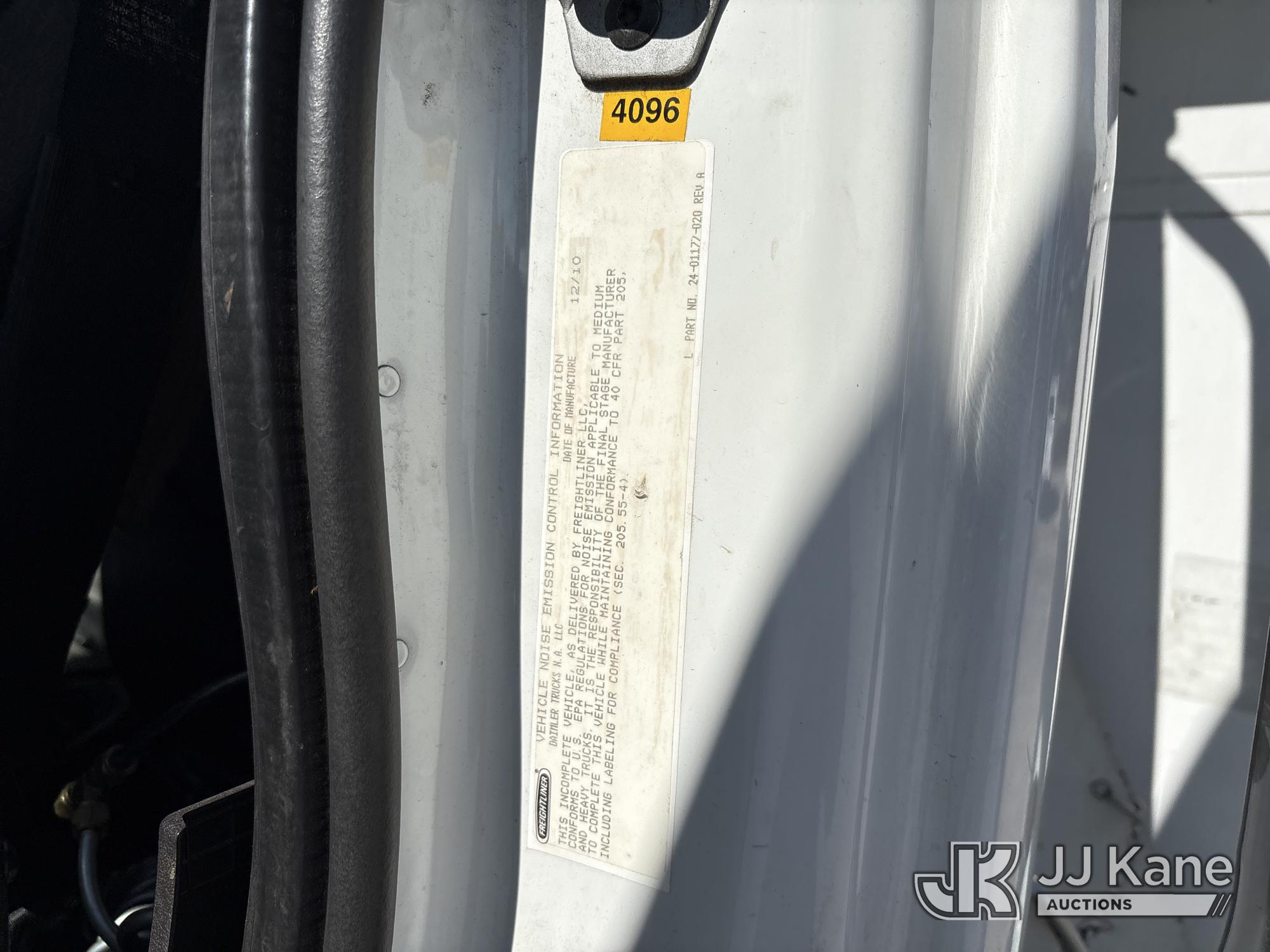 2011 Freightliner M2 106