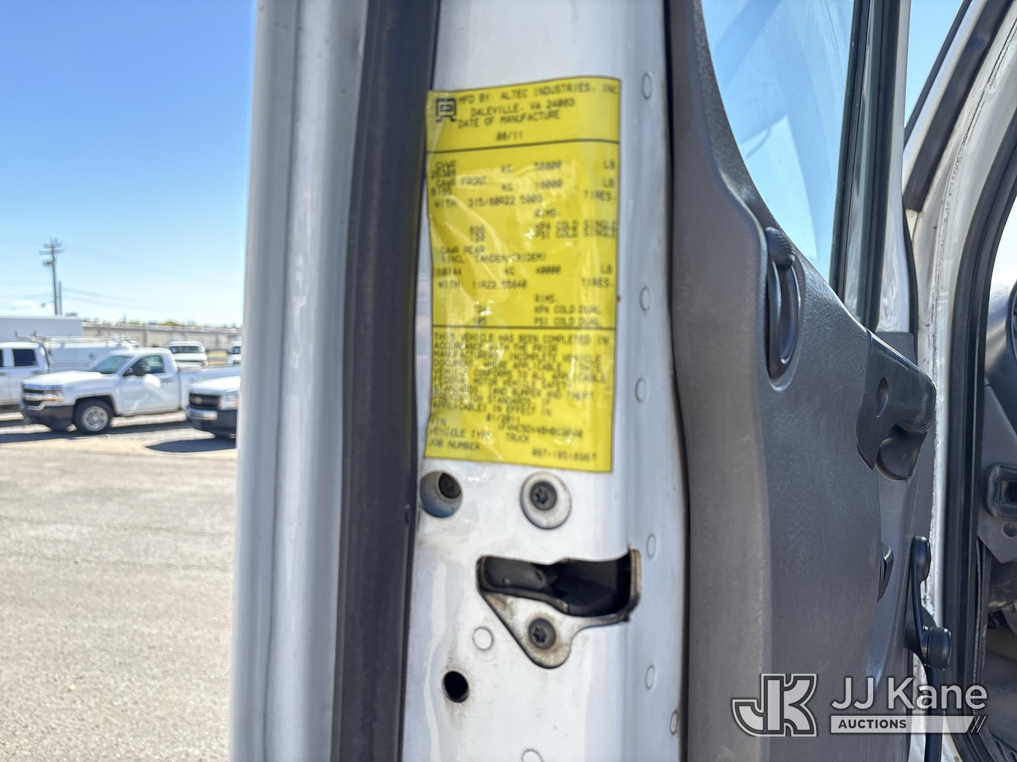 2011 Freightliner M2 112