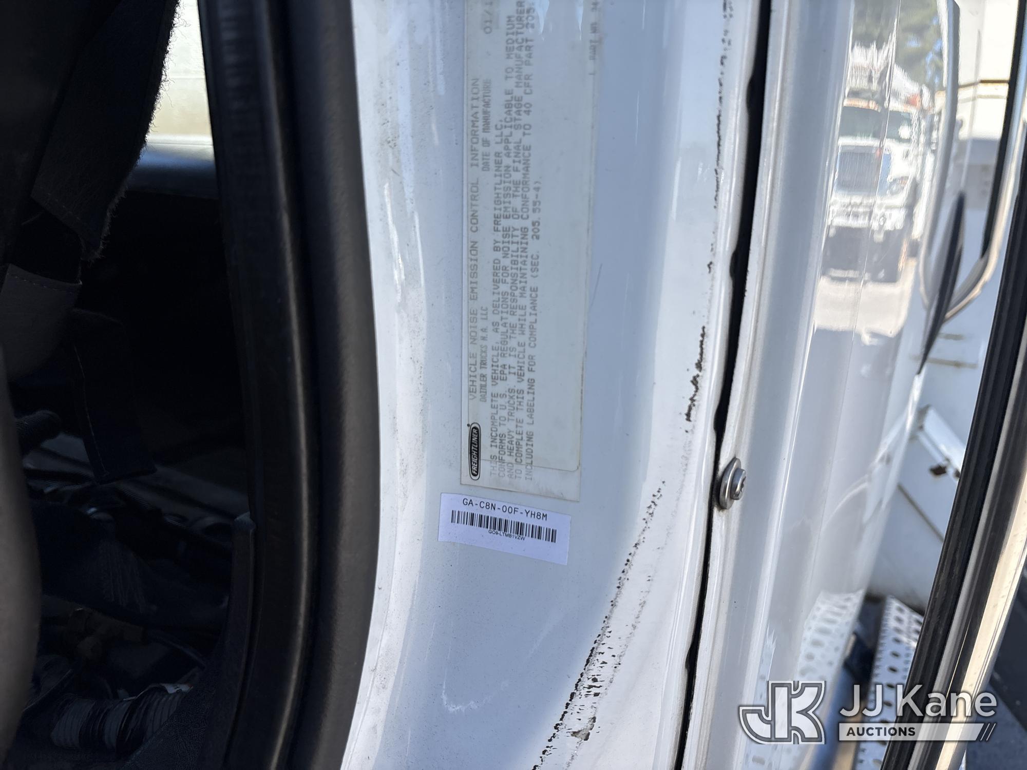 2011 Freightliner M2 112