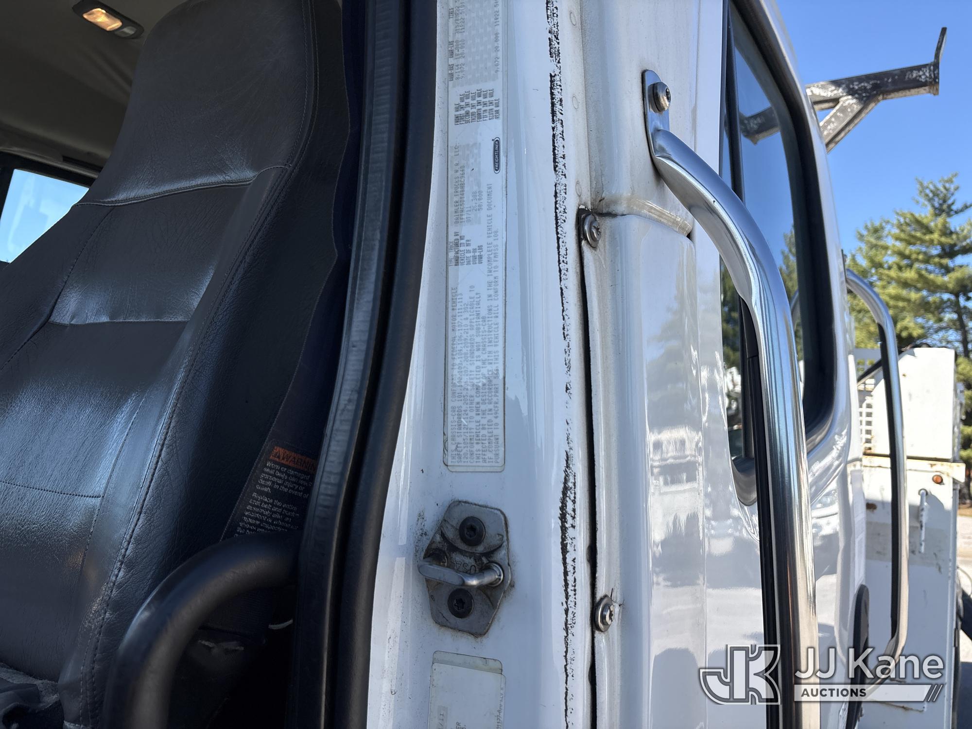 2011 Freightliner M2 112