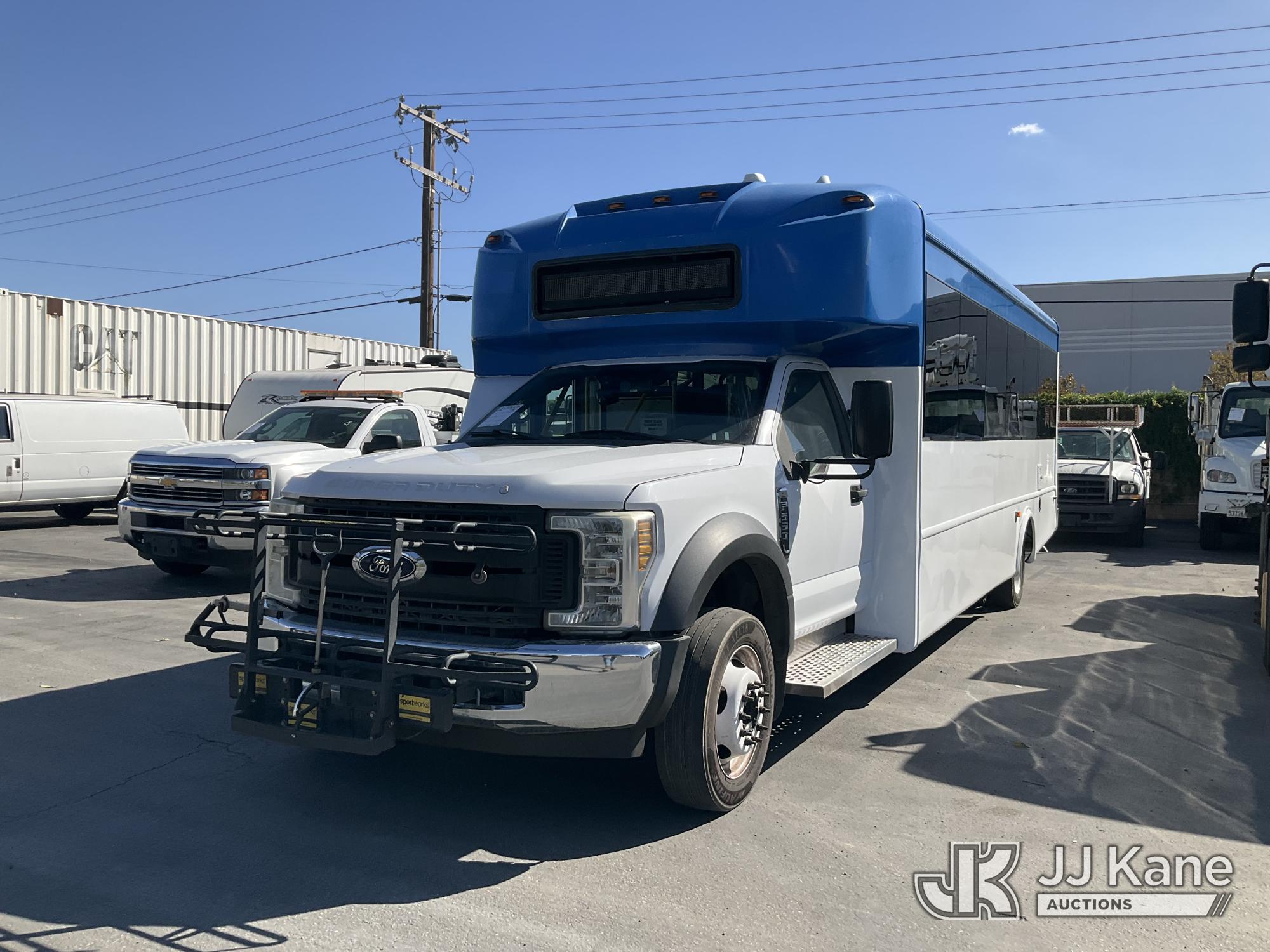 2019 Ford F-550 Passenger Bus (1650054)
