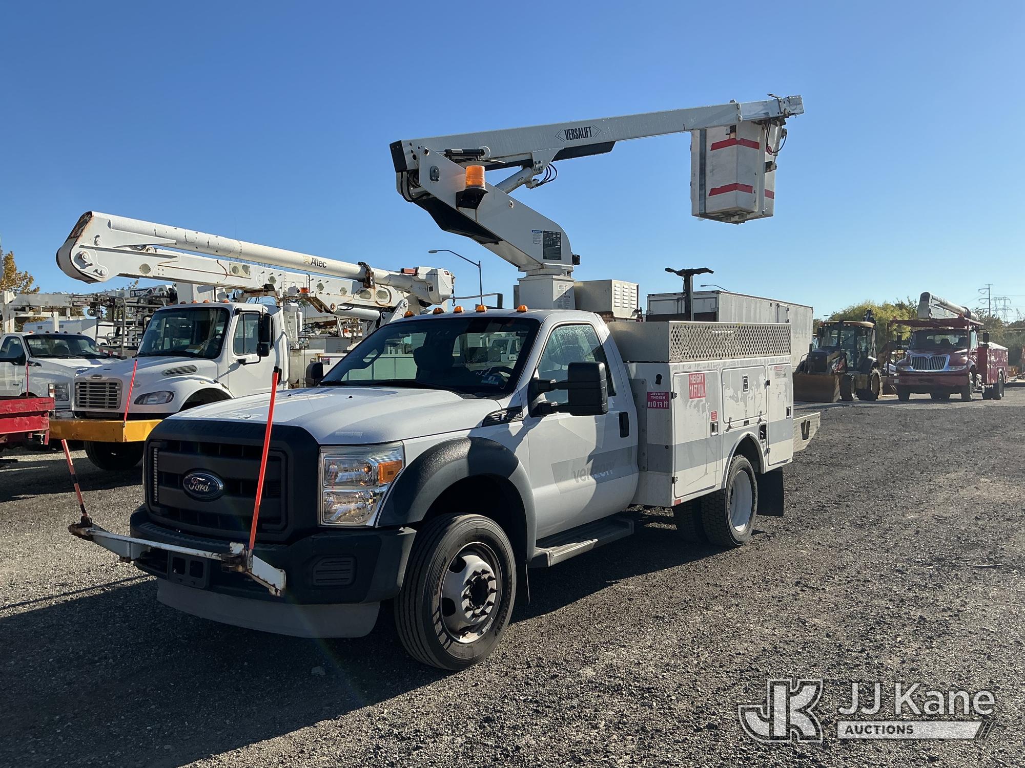 Versalift TEL29N-3 Telescopic Non-Insulated Bucket Truck On 2013 Ford F450 2WD Service Truck (1650127)