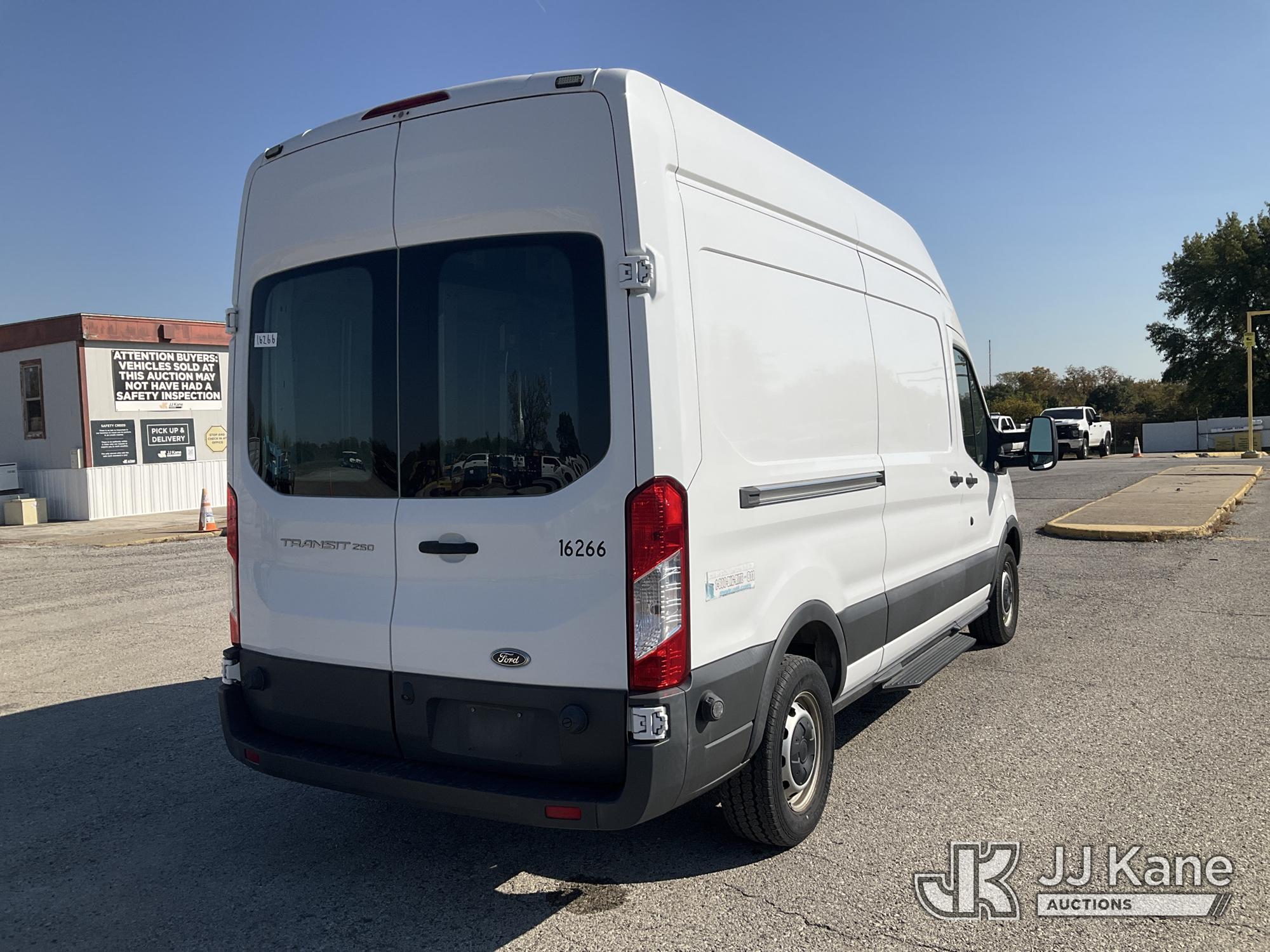 2016 Ford TRANSIT 250
