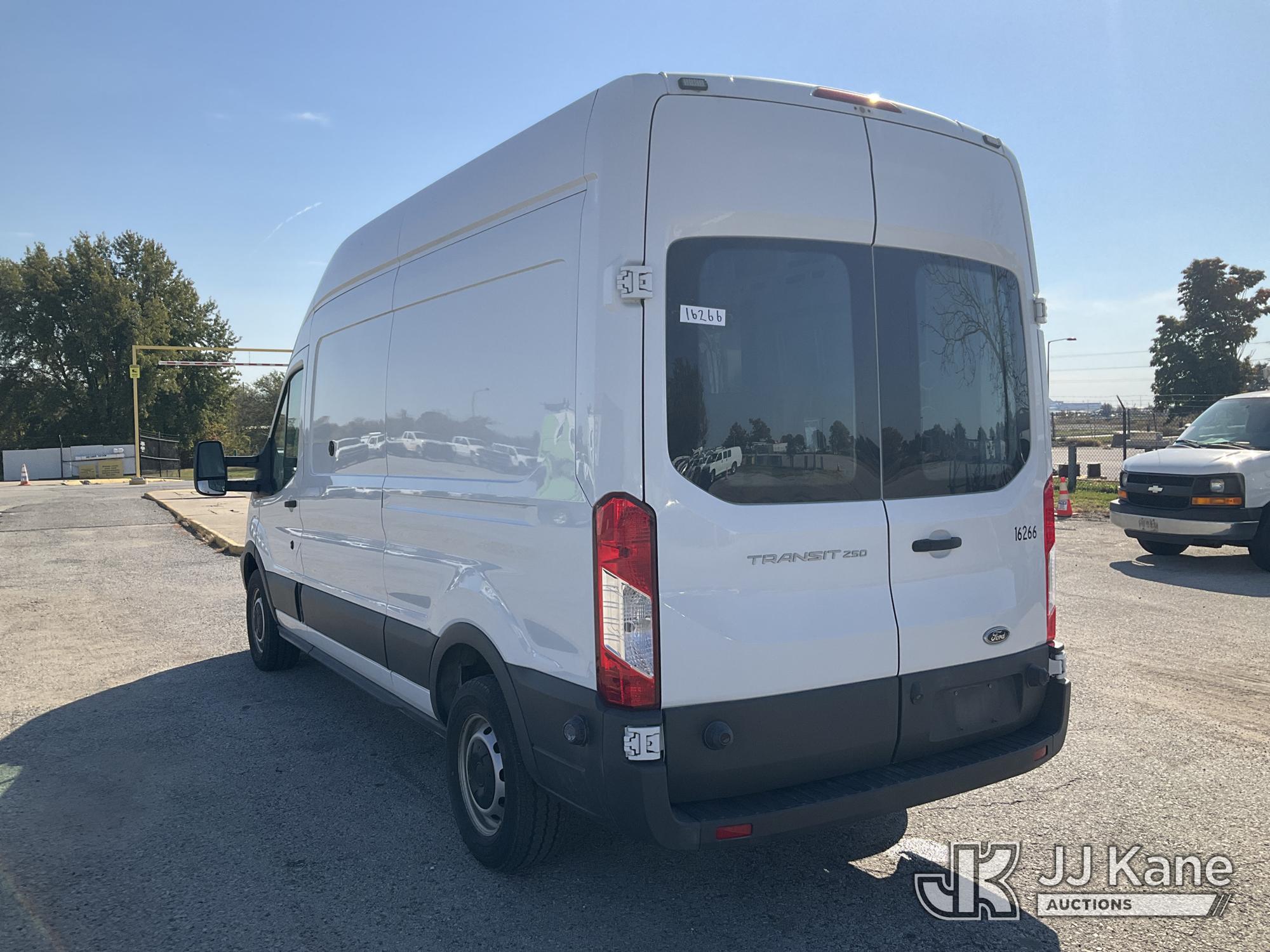 2016 Ford TRANSIT 250