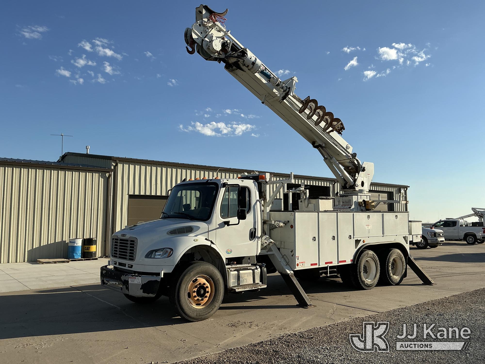 2013 Freightliner M2 106