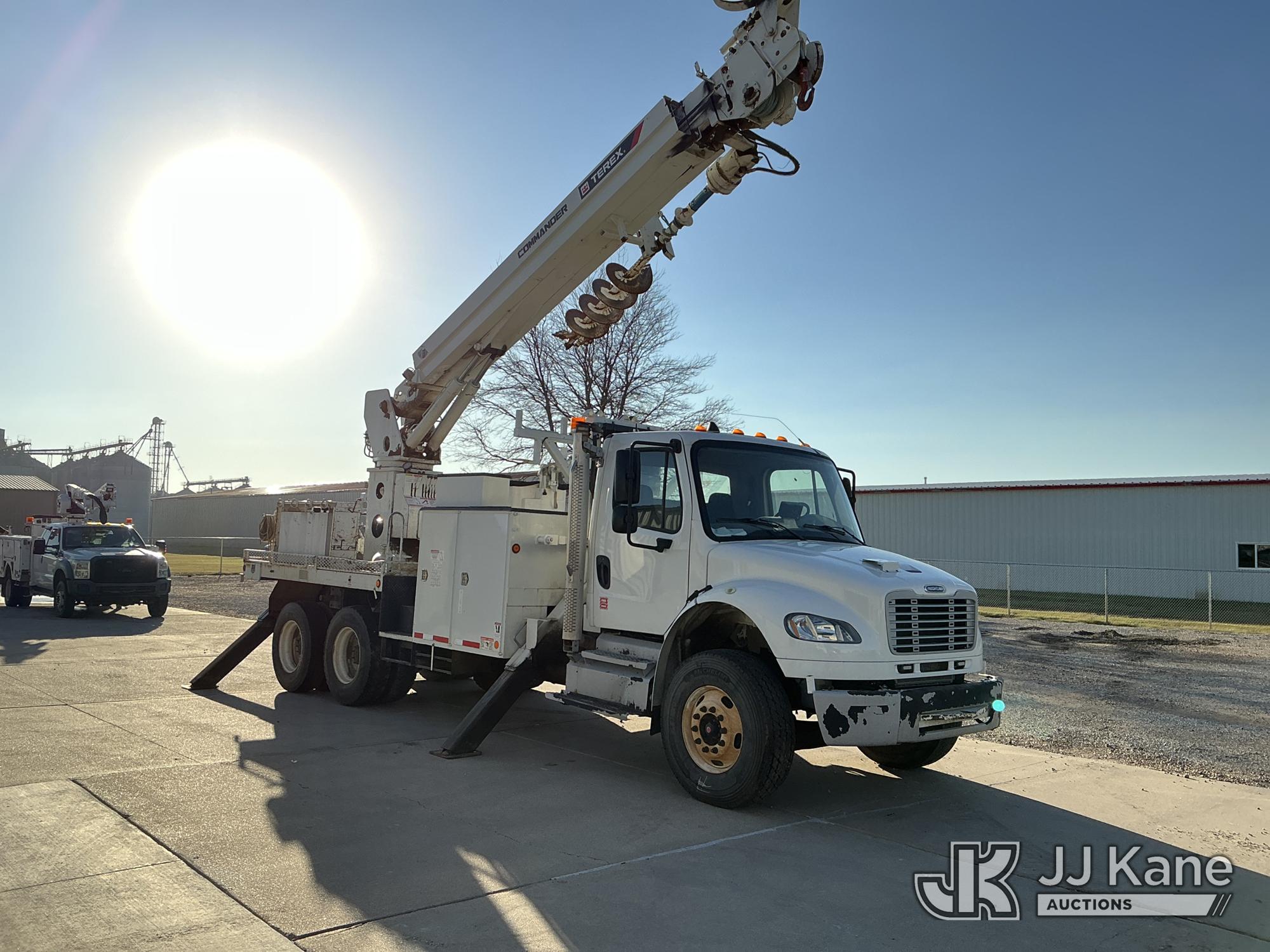 2013 Freightliner M2 106