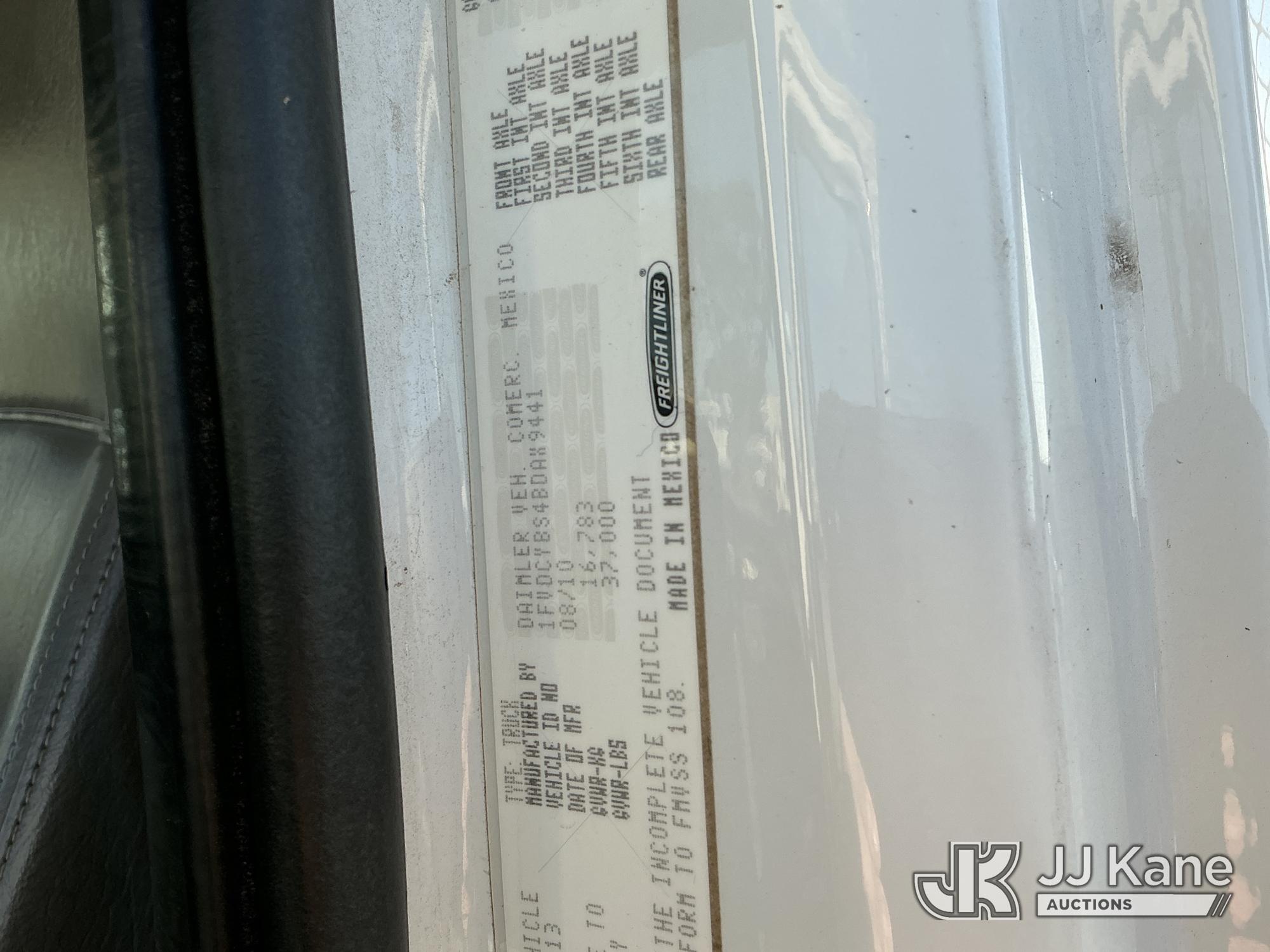 2011 Freightliner M2 106