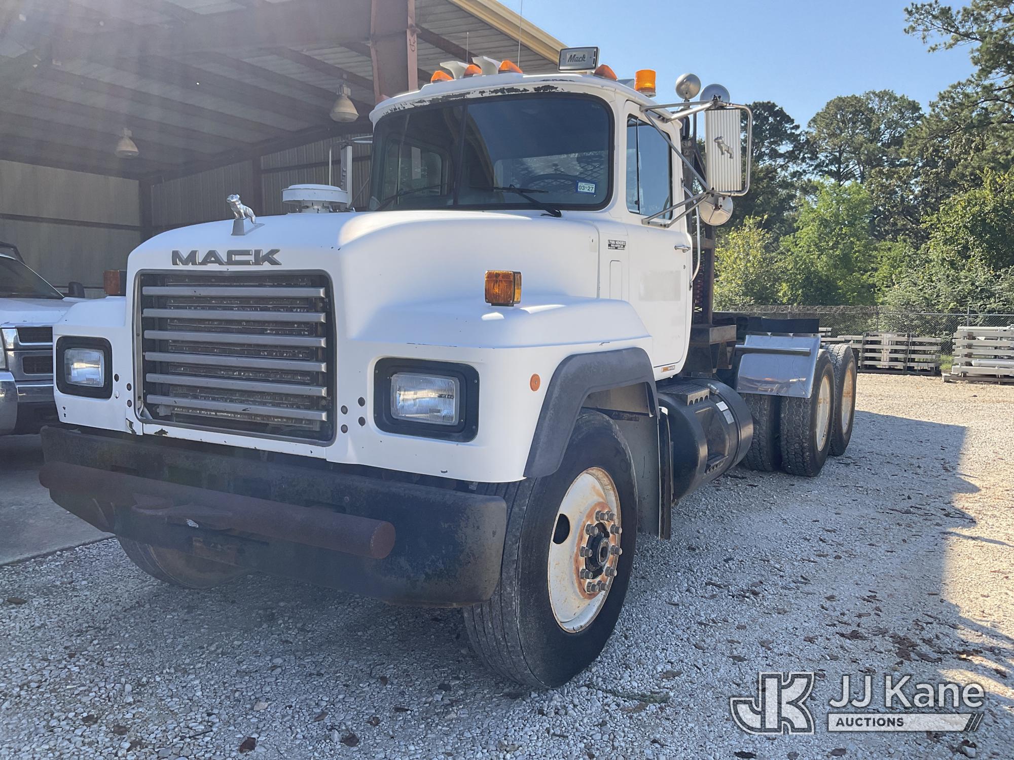 Photo of 1994 Mack RD690S