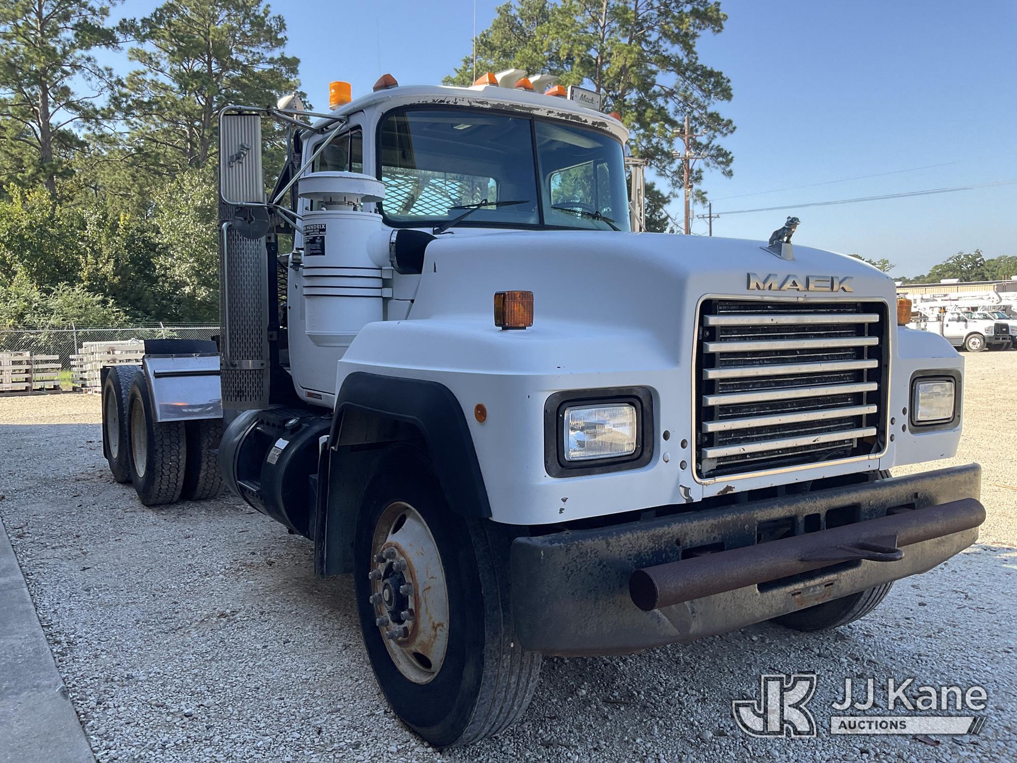 1994 Mack RD690S