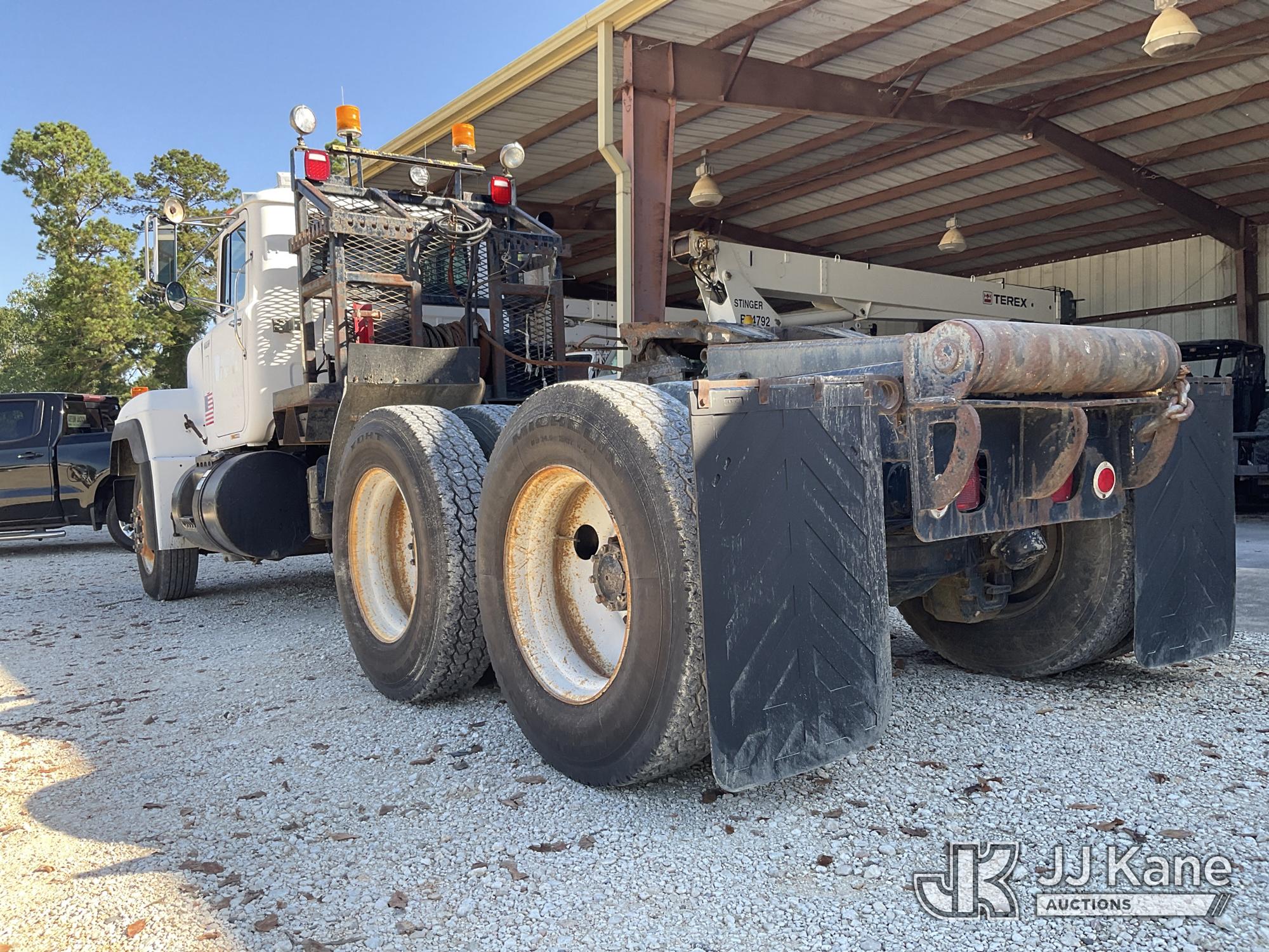 1994 Mack RD690S