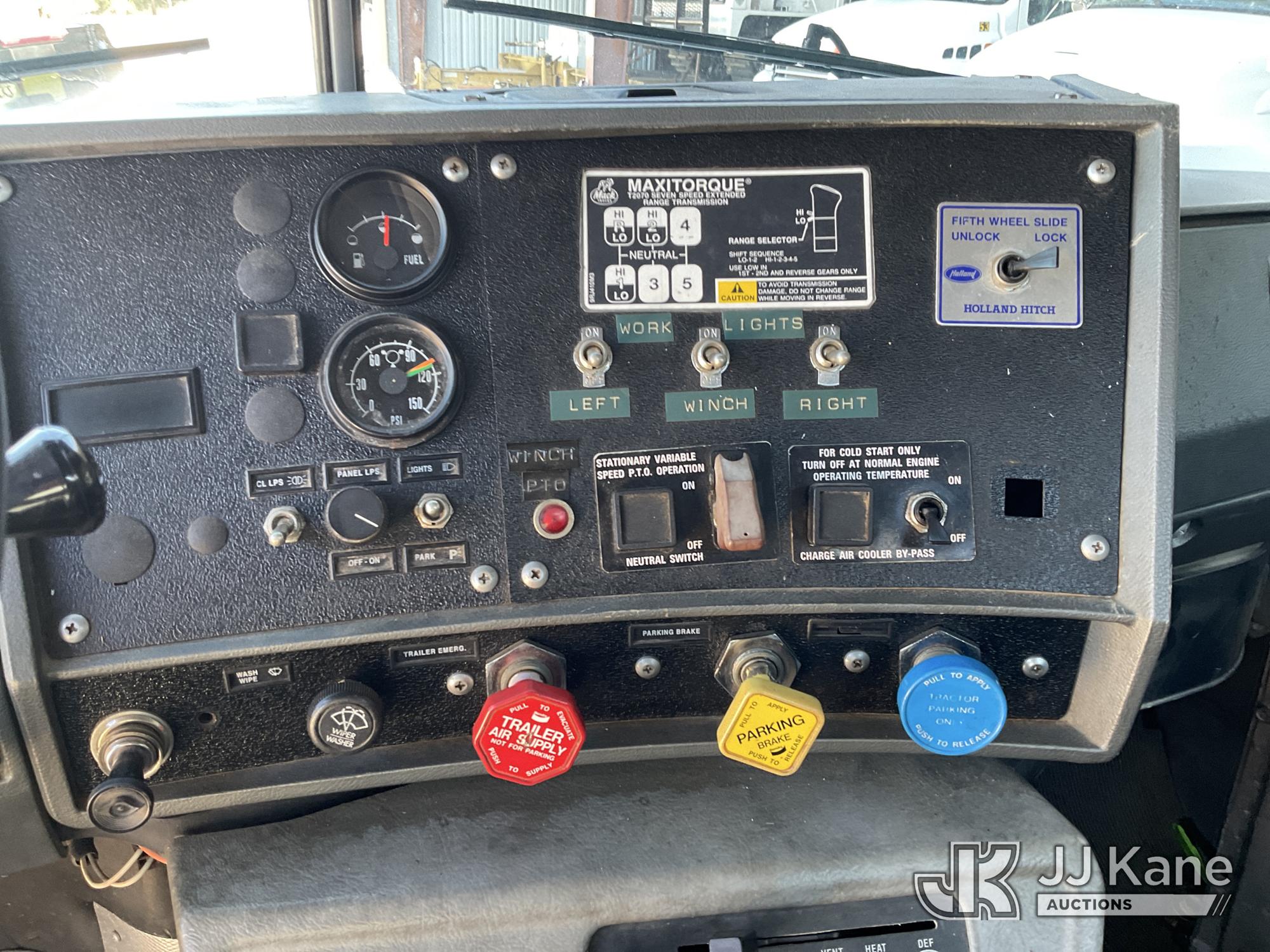 1994 Mack RD690S