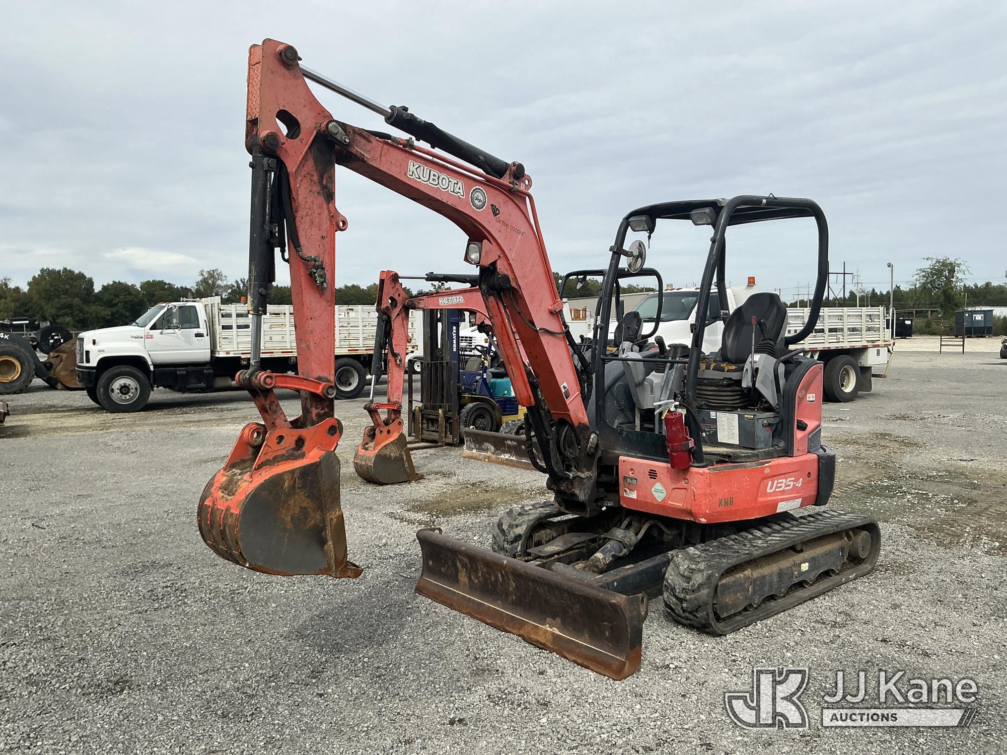 Photo of 2016 Kubota U35-4