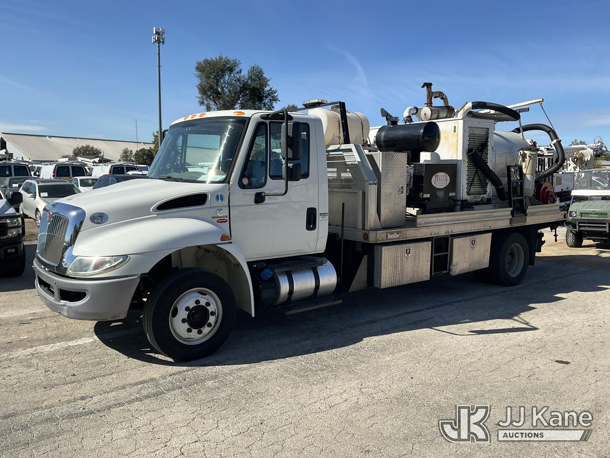 Photo of 2016 International DuraStar 4300