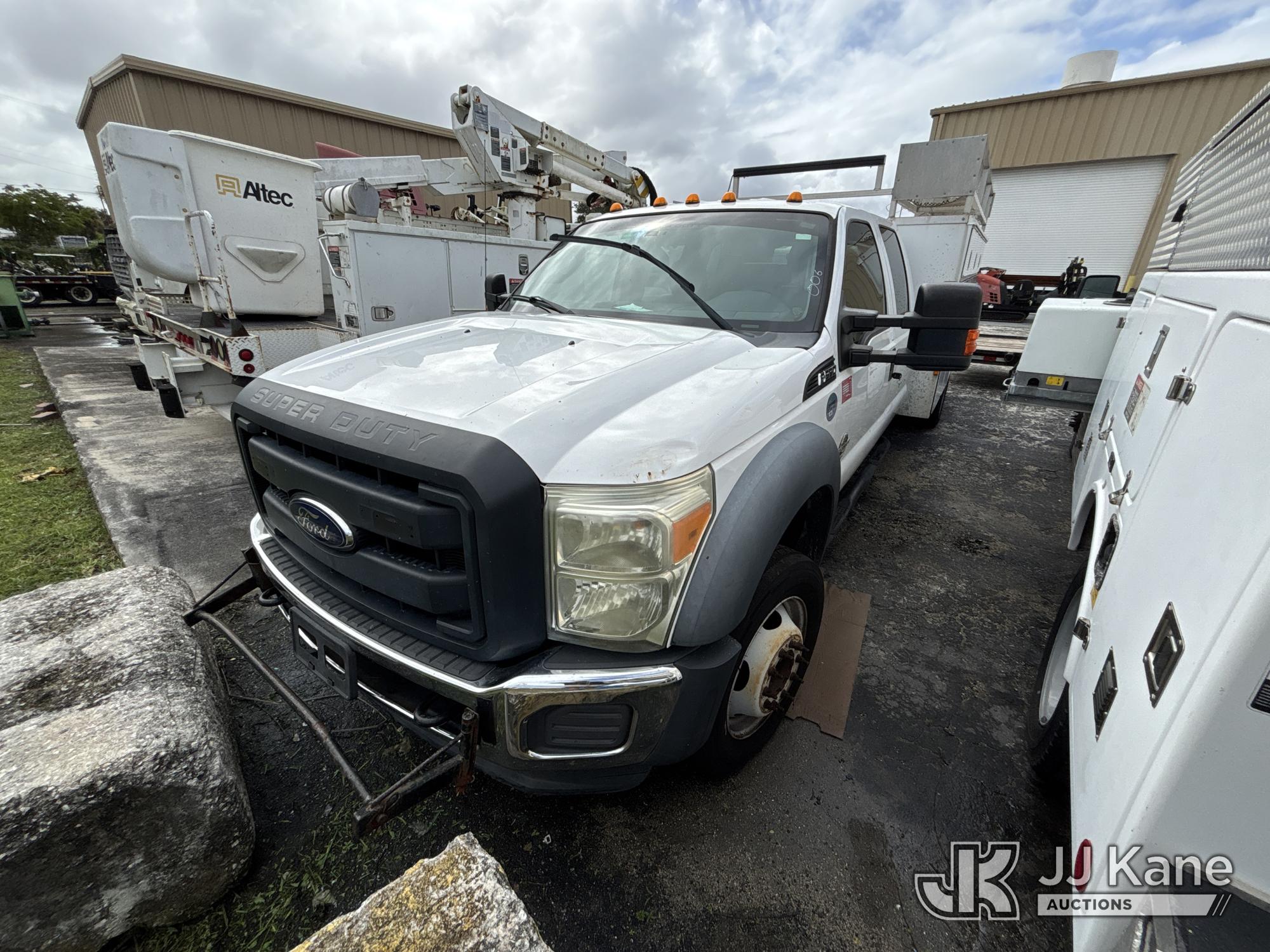 2016 Ford F550 Crew-Cab Service Truck (1650549)
