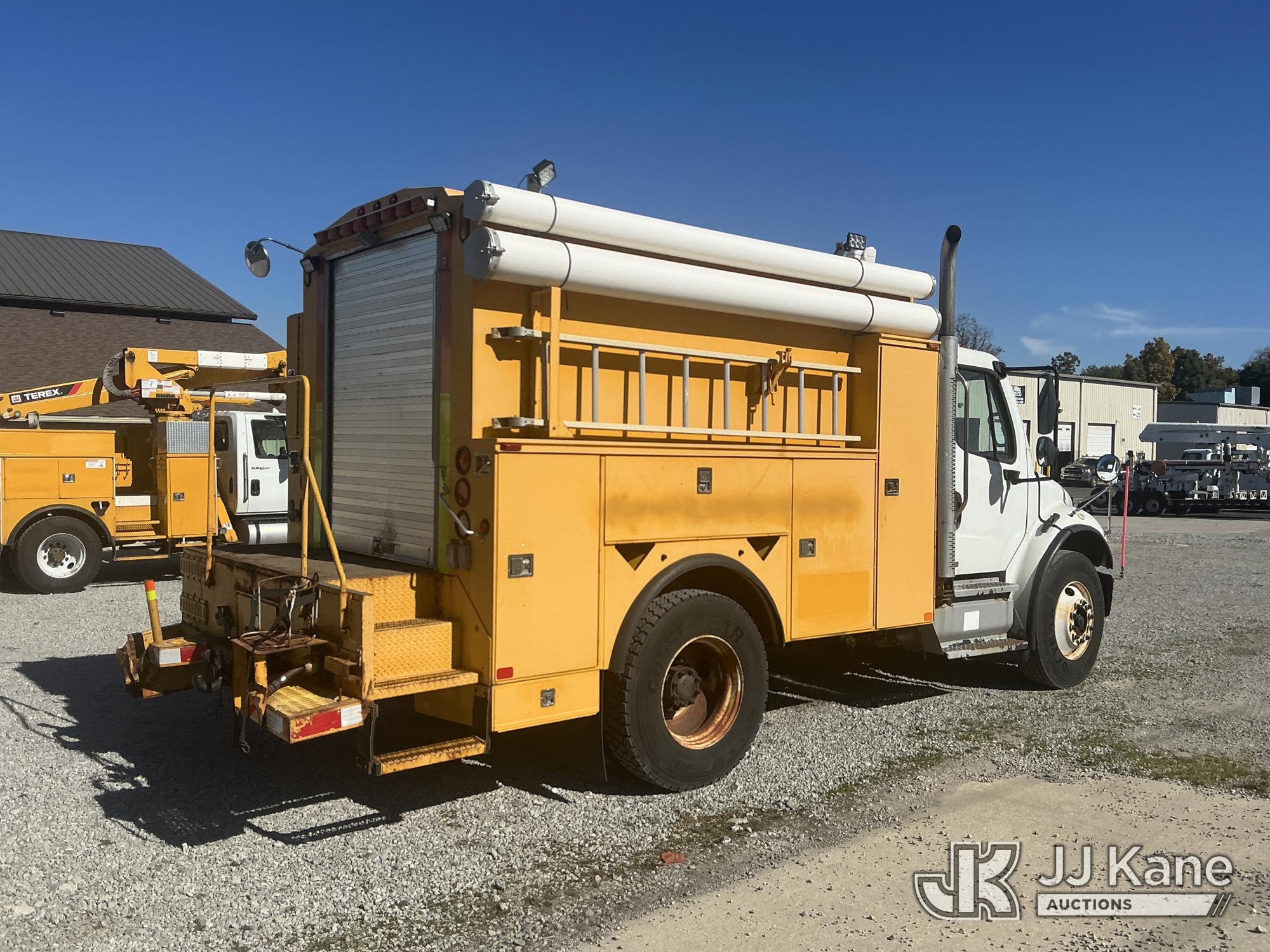 2011 Freightliner M2 106